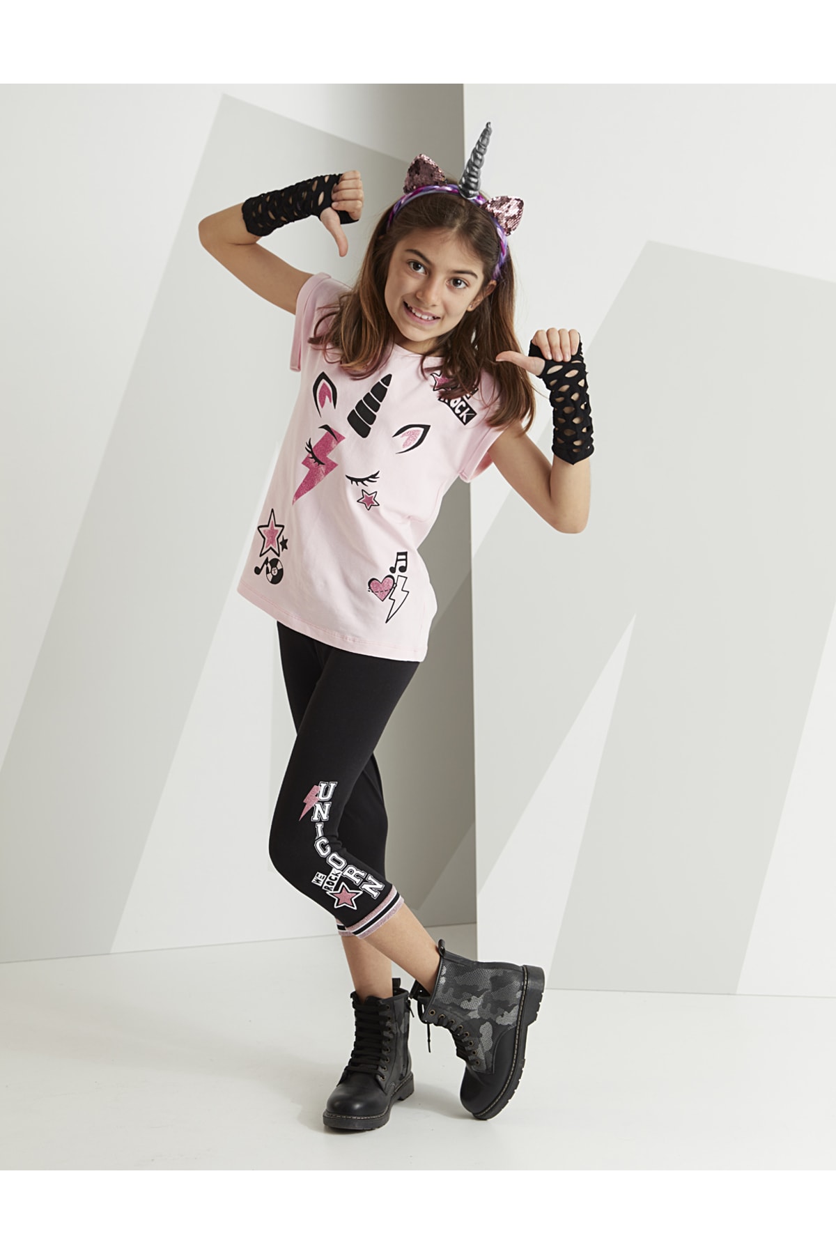 Mushi Rocker Unicorn Girls T-shirt Capri Shorts Set