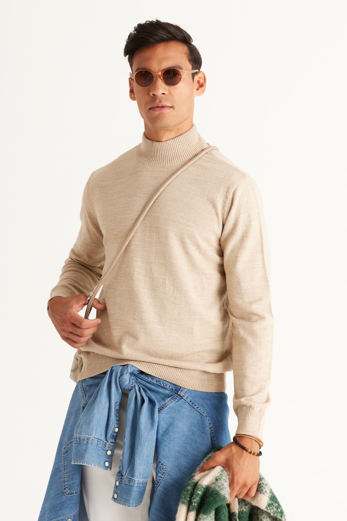 Levně ALTINYILDIZ CLASSICS Men's Beige Anti-Pilling Standard Fit Normal Cut Half Turtleneck Knitwear Sweater.