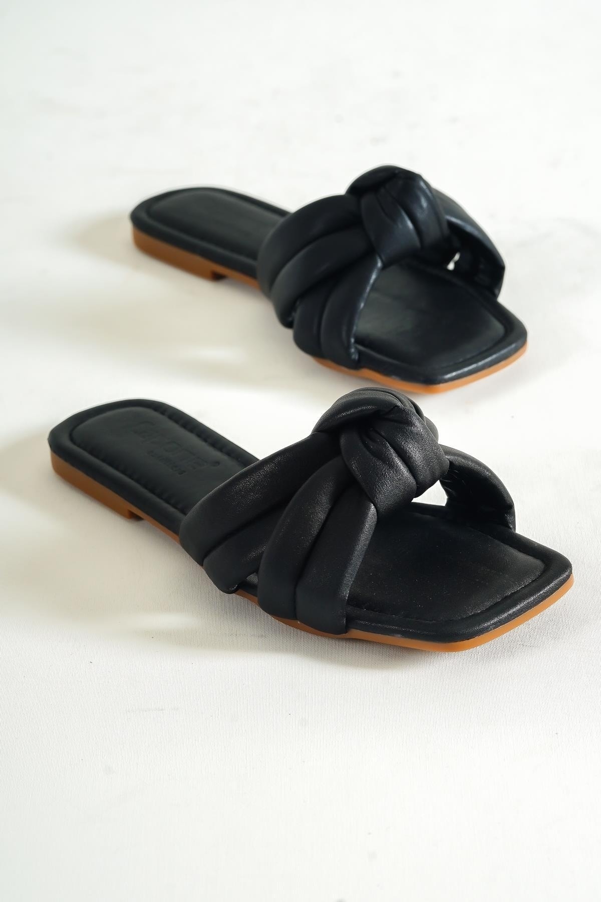 Capone Outfitters Capone Flat Heeled Women's Black Slippers