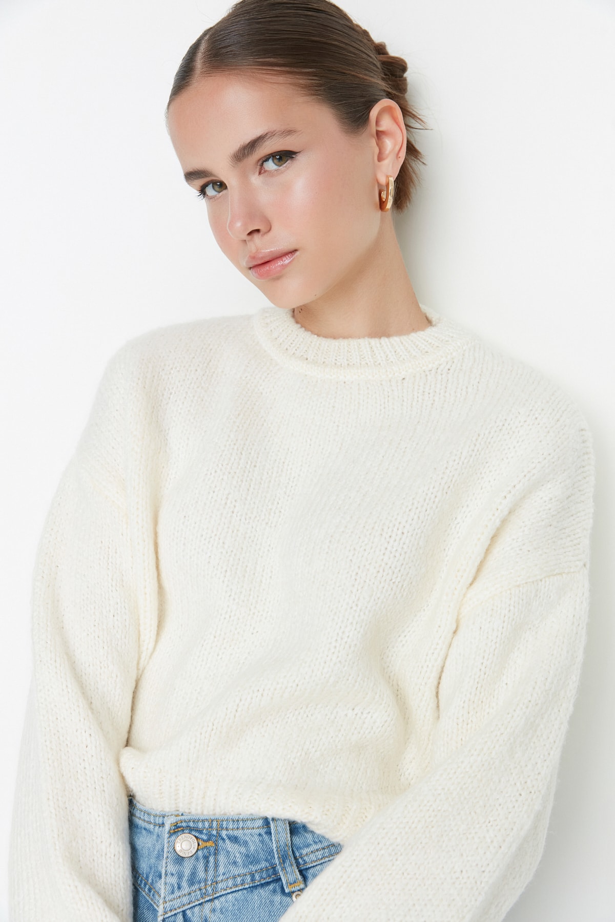 Levně Trendyol Ecru Wide Fit měkký texturovaný základní pletený svetr