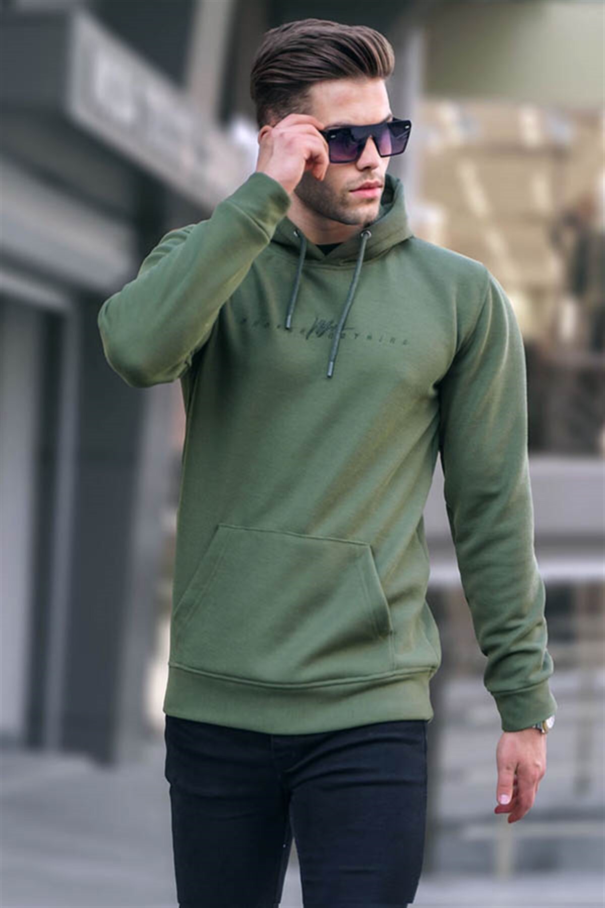 Levně Madmext Khaki Green Basic Sweatshirt with a Hoodie 6014