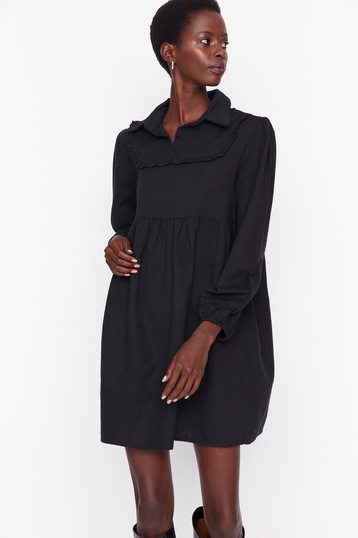 Trendyol Black Mini Guler Țesut Rochie țesută detaliată