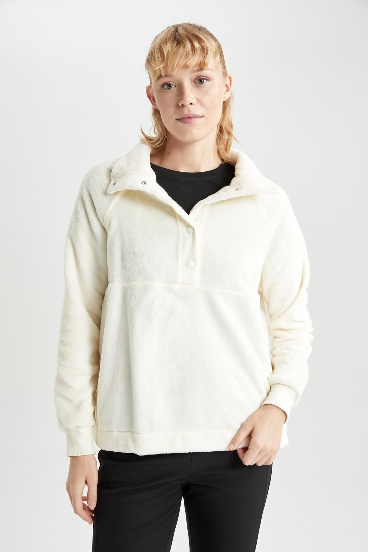 DEFACTO Fit Loose Fit High Neck Plush Sportsman Sweatshirt