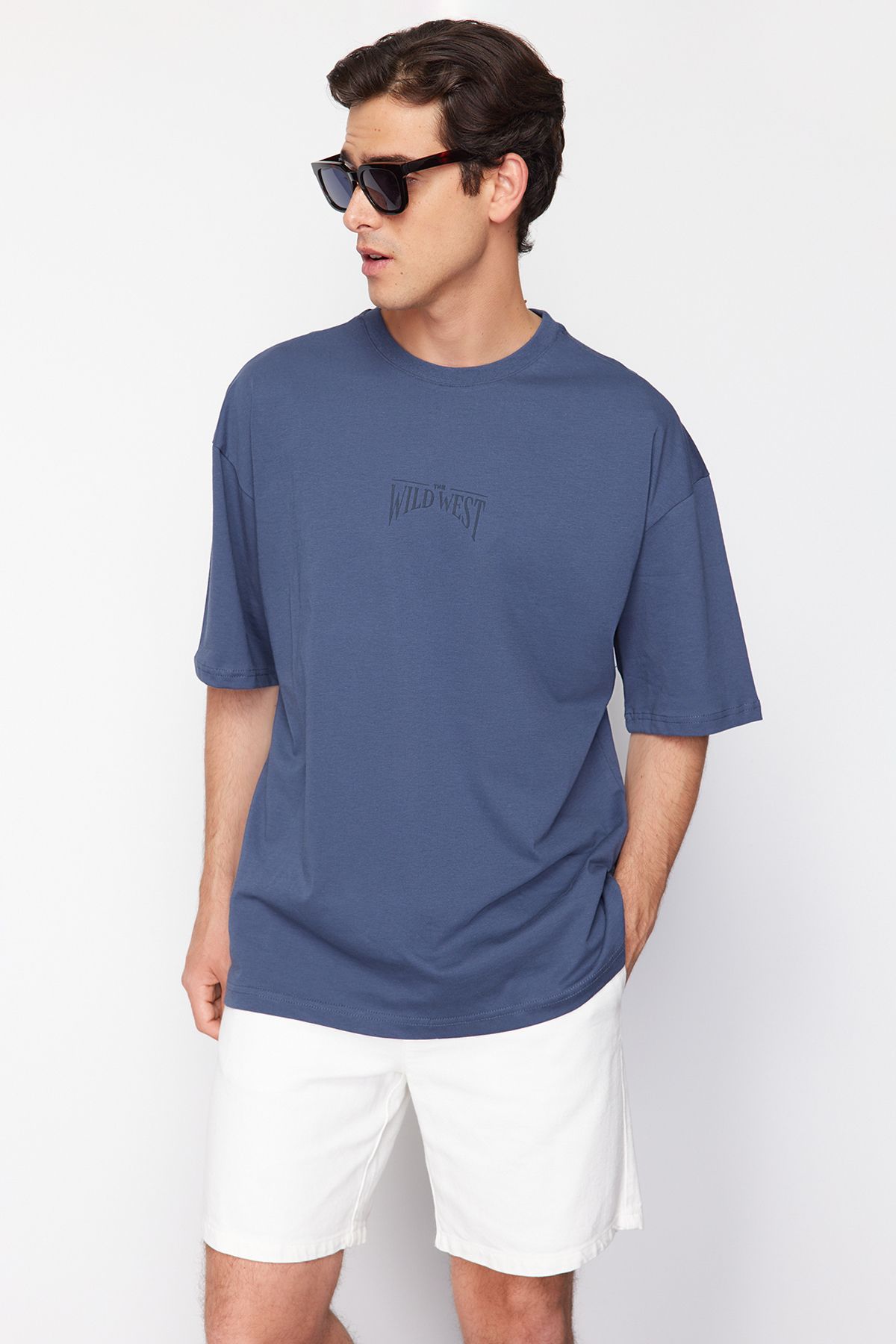 Trendyol Indigo Oversize/Wide Cut 100% Cotton Back Printed T-Shirt