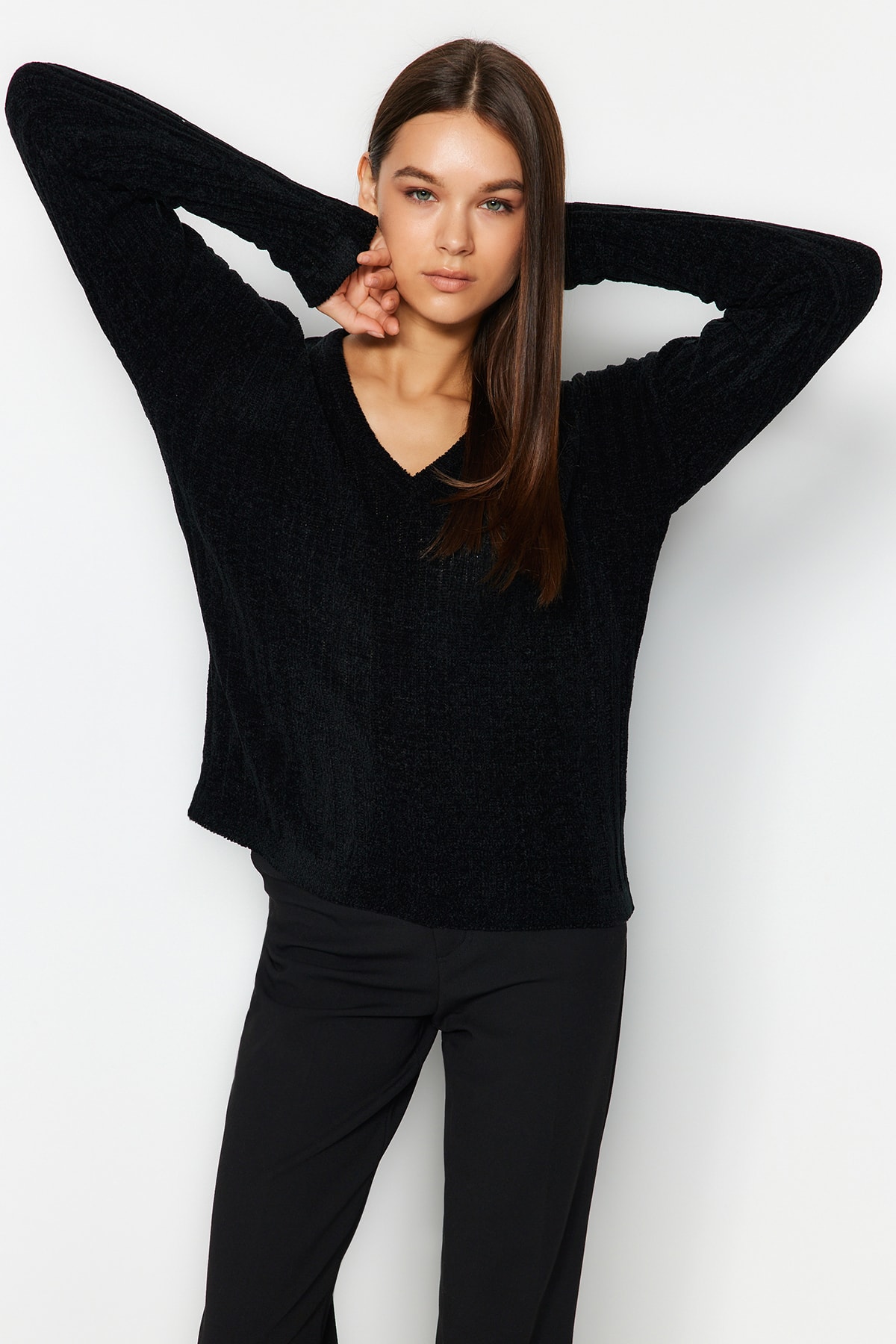 Trendyol Black V-Neck Knitwear Sweater