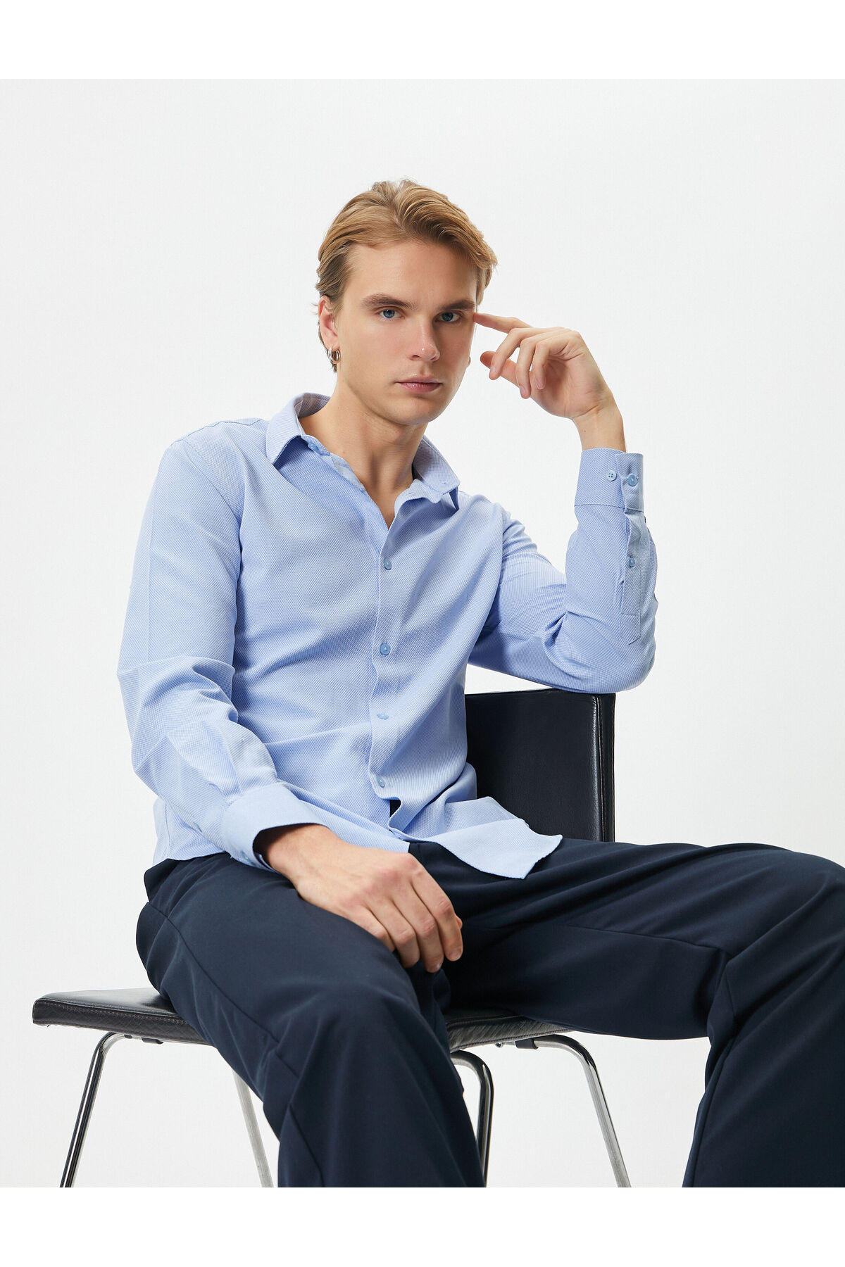 Levně Koton Classic Shirt Slim Fit Half Italian Collar Buttoned Long Sleeve
