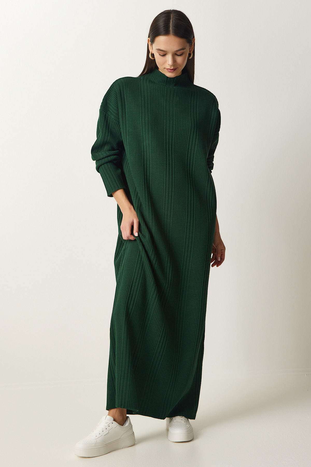 Levně Happiness İstanbul Women's Dark Green High Neck Oversize Knitwear Dress