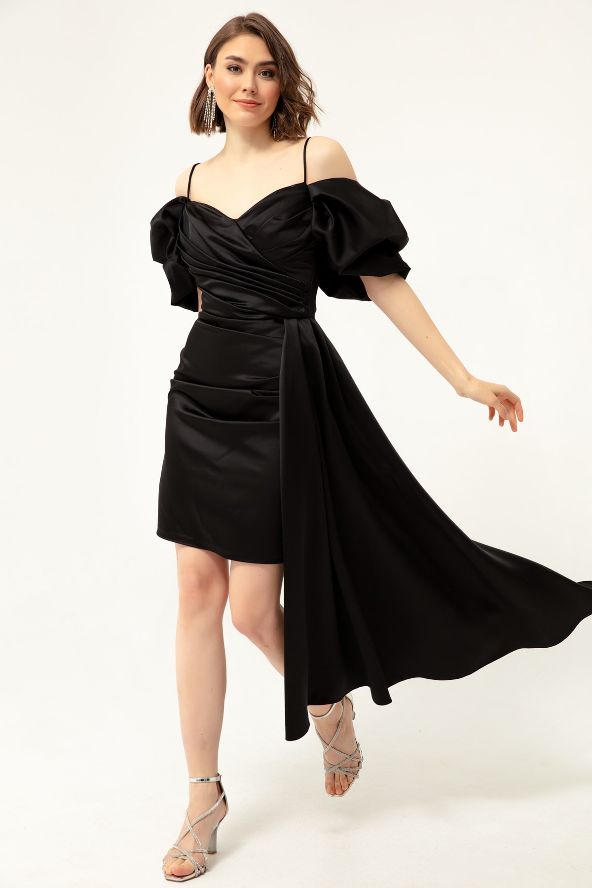 Lafaba Women's Black Evening Dress With Straps And Tail.