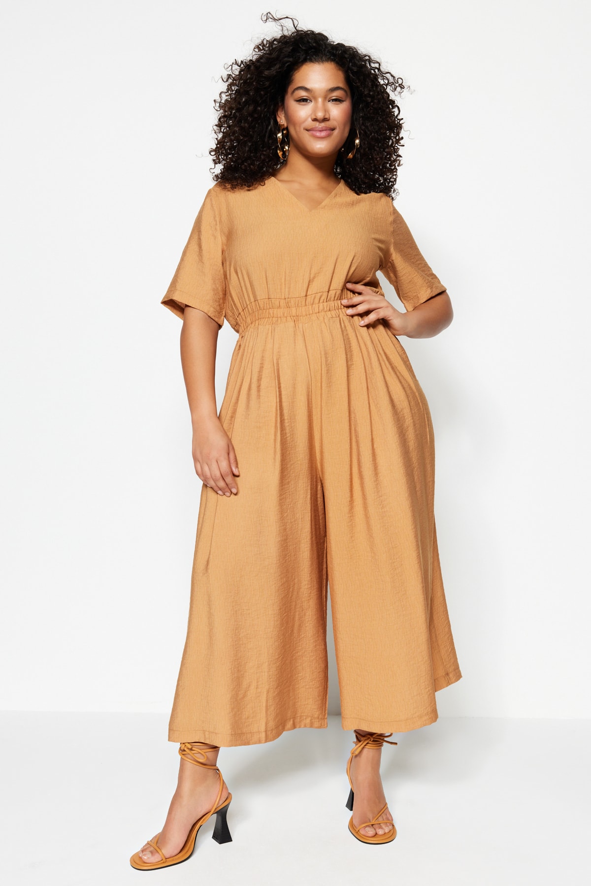 Trendyol Curve Weave Camel Overalls With An Elastic Waist