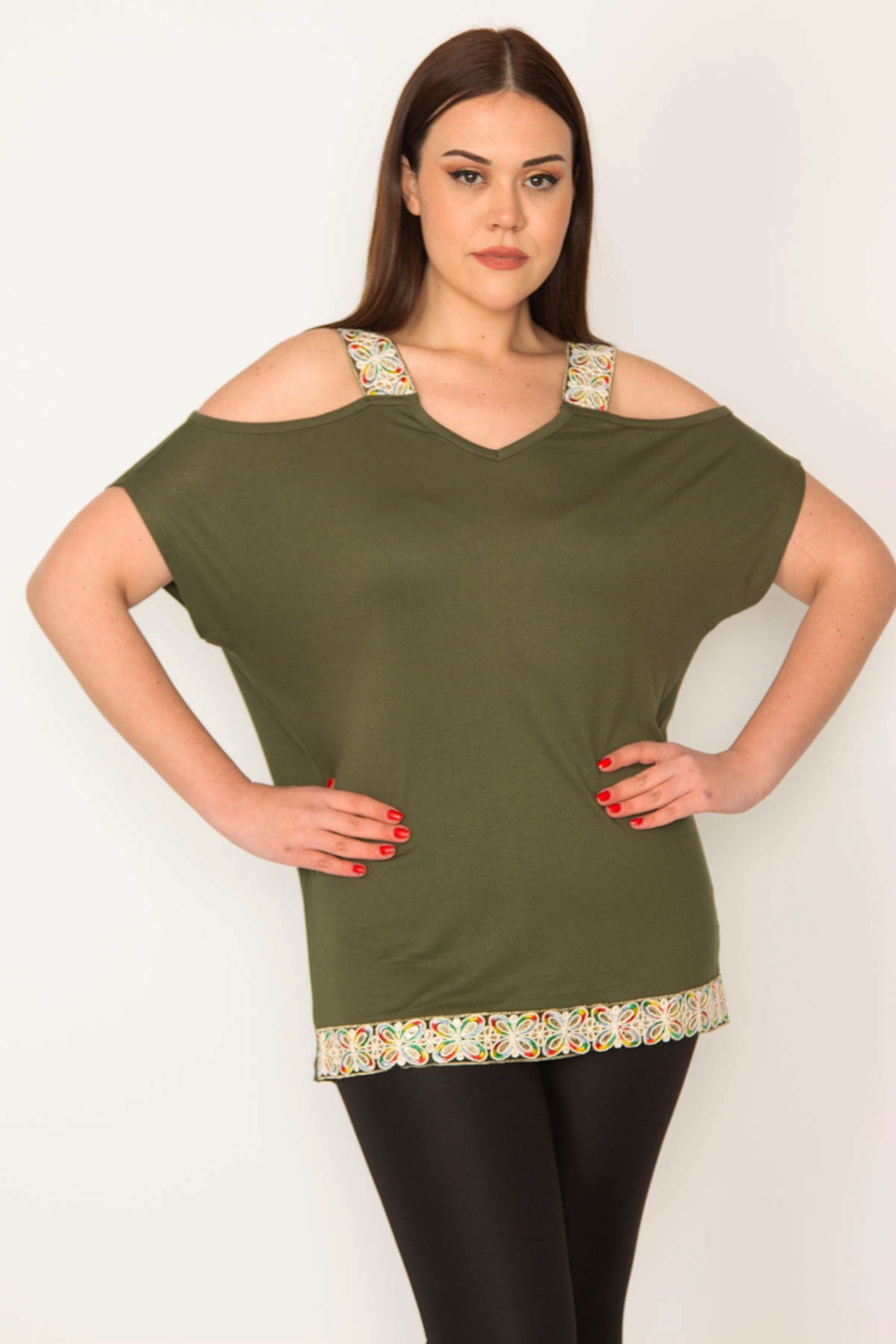 Levně Şans Women's Plus Size Khaki blouse with Decollete Straps and Sequin Lace Detail at the Hem