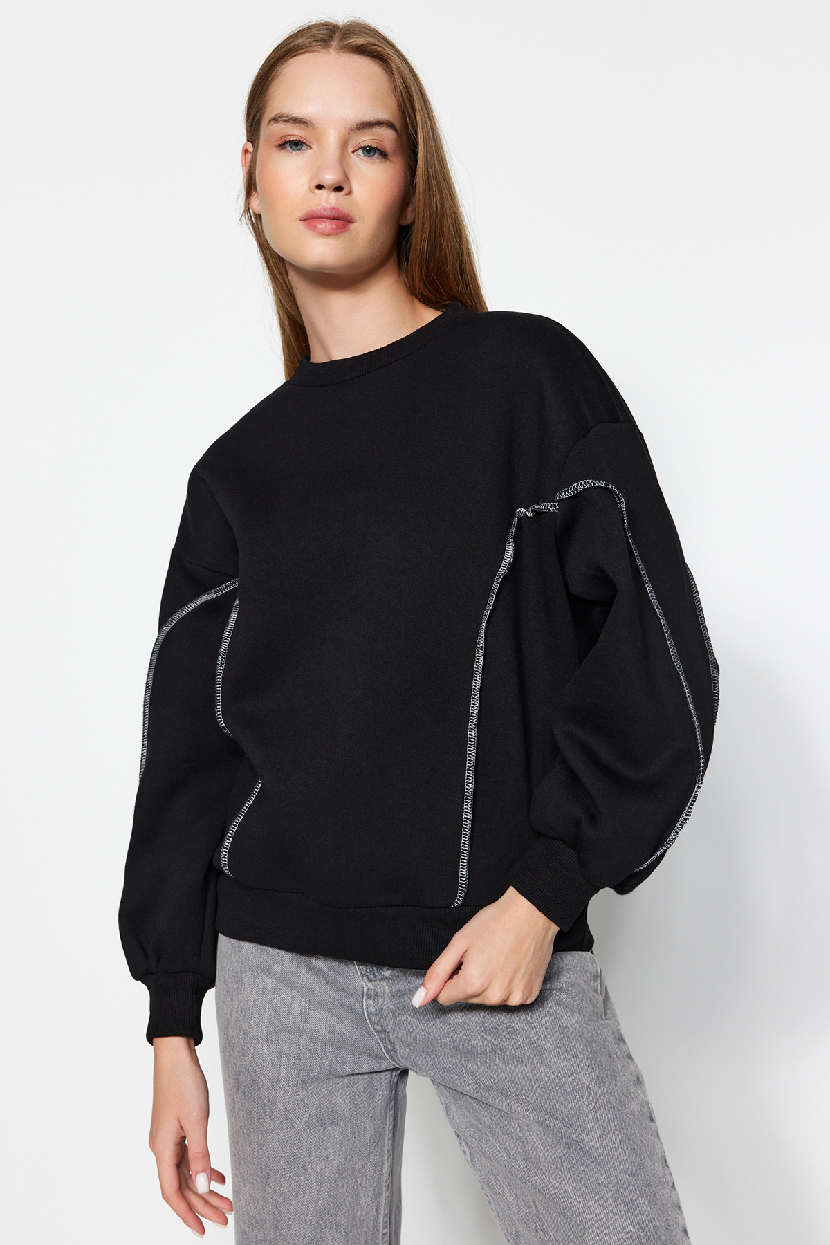 Trendyol Black Stitching Detailed Crew Neck Regular Fit Thick Inside Fleece Knitted Sweatshirt