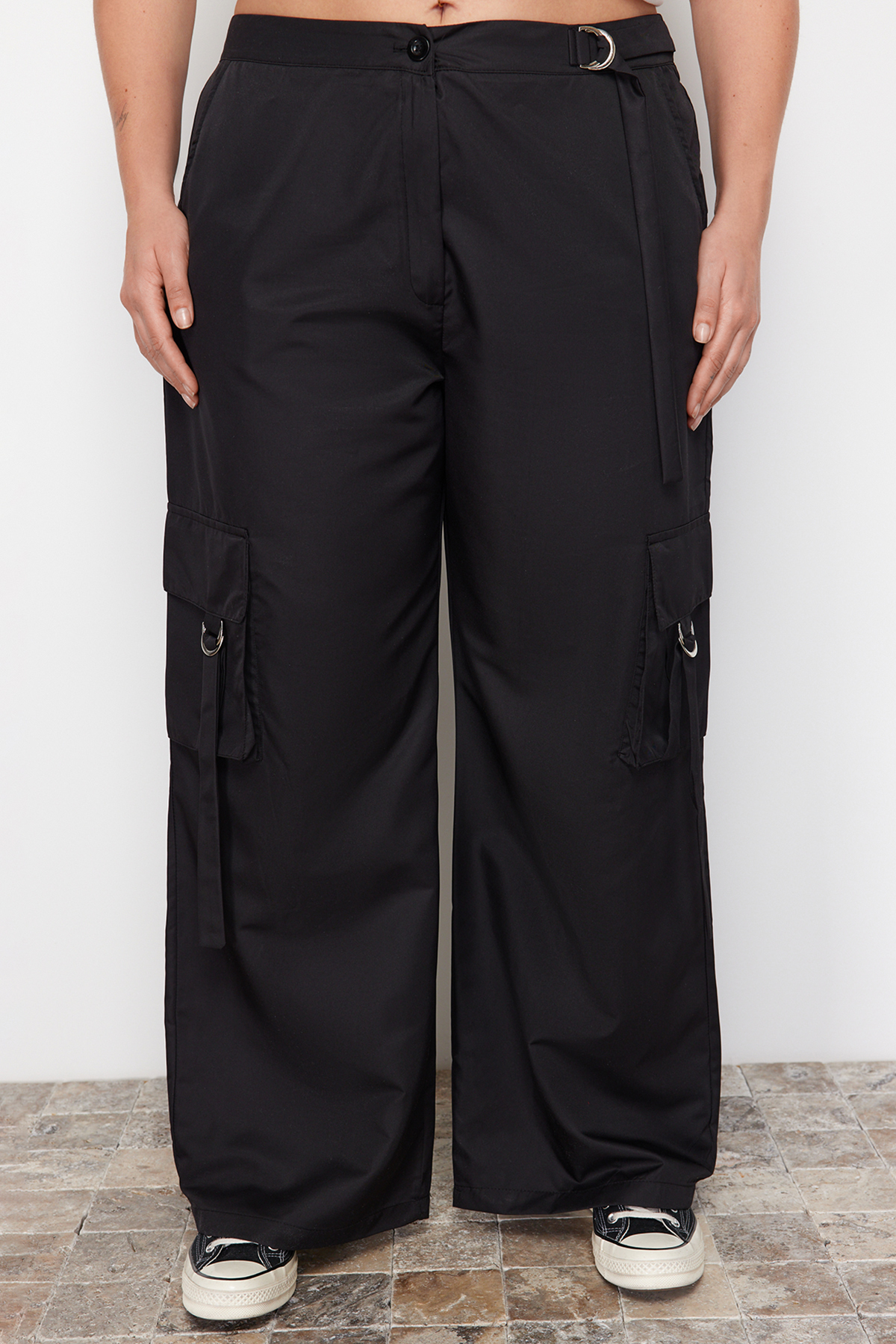 Trendyol Black Wide Leg Parachute Pantaloni țesute