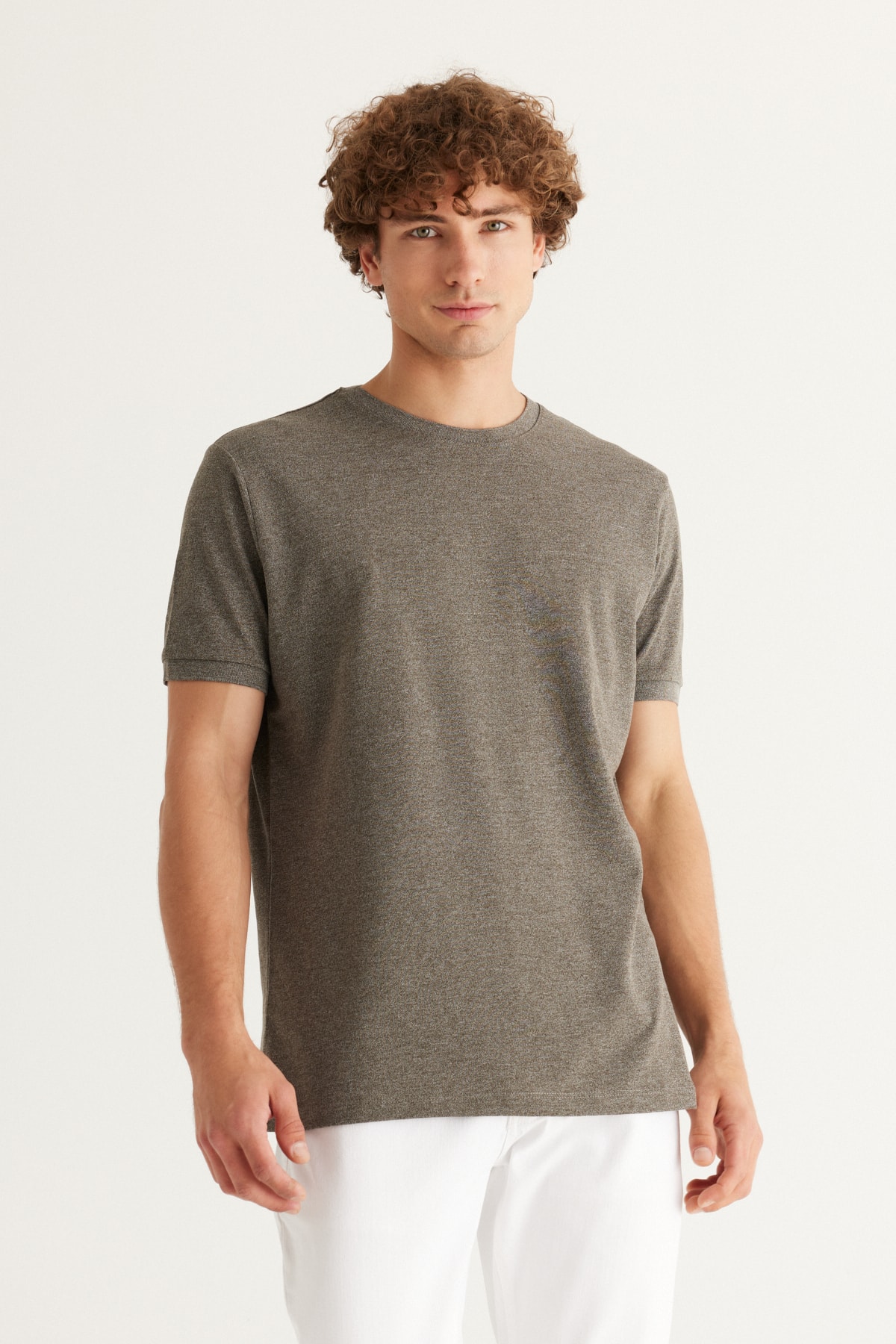 Levně AC&Co / Altınyıldız Classics Men's Khaki Melange Slim Fit Slim Fit Crew Neck Cotton T-Shirt