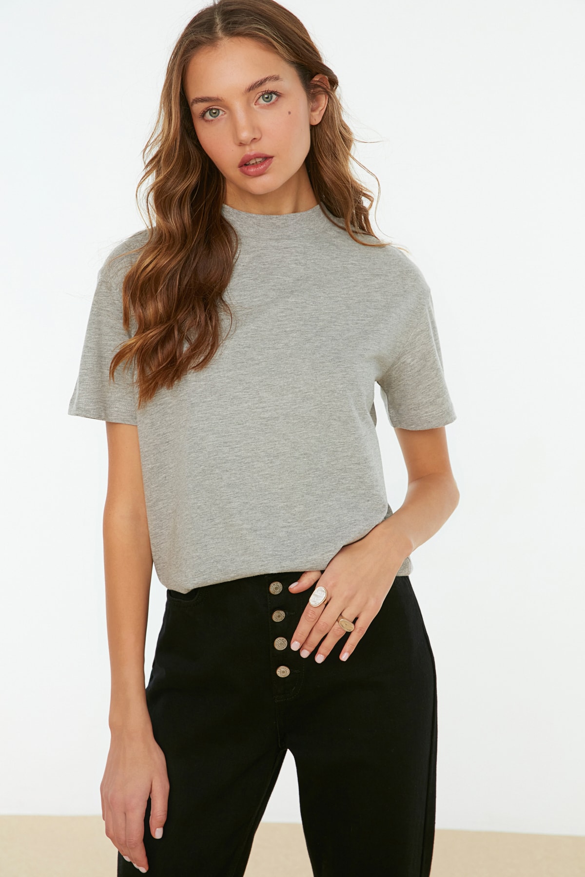 Levně Trendyol Gray Melange Basic Stand-Up Collar Knitted T-Shirt