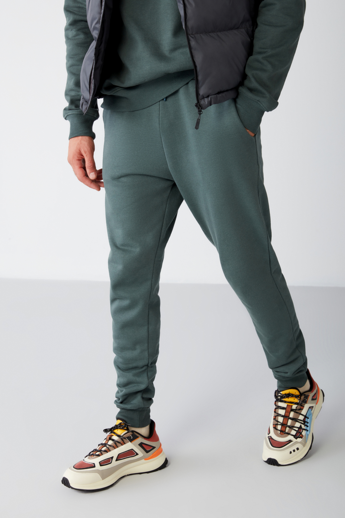 Levně GRIMELANGE Jeremiah Men's Regular Leg Elastic Fabric Waist Cord And Elastic Pocket Green Sweatpants