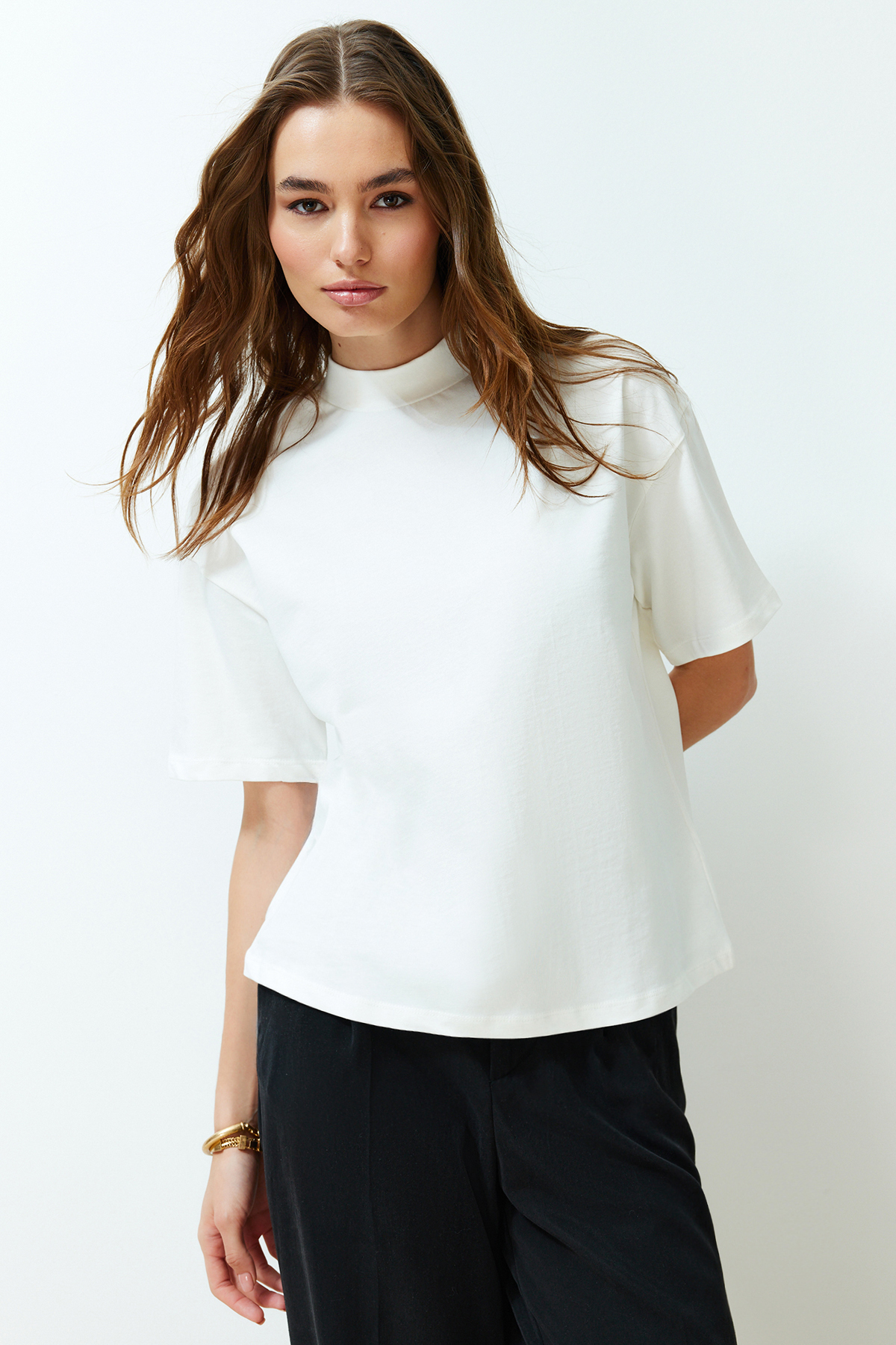 Levně Trendyol White 100% Cotton Stand Collar Three Quarter Sleeve Knitted T-Shirt