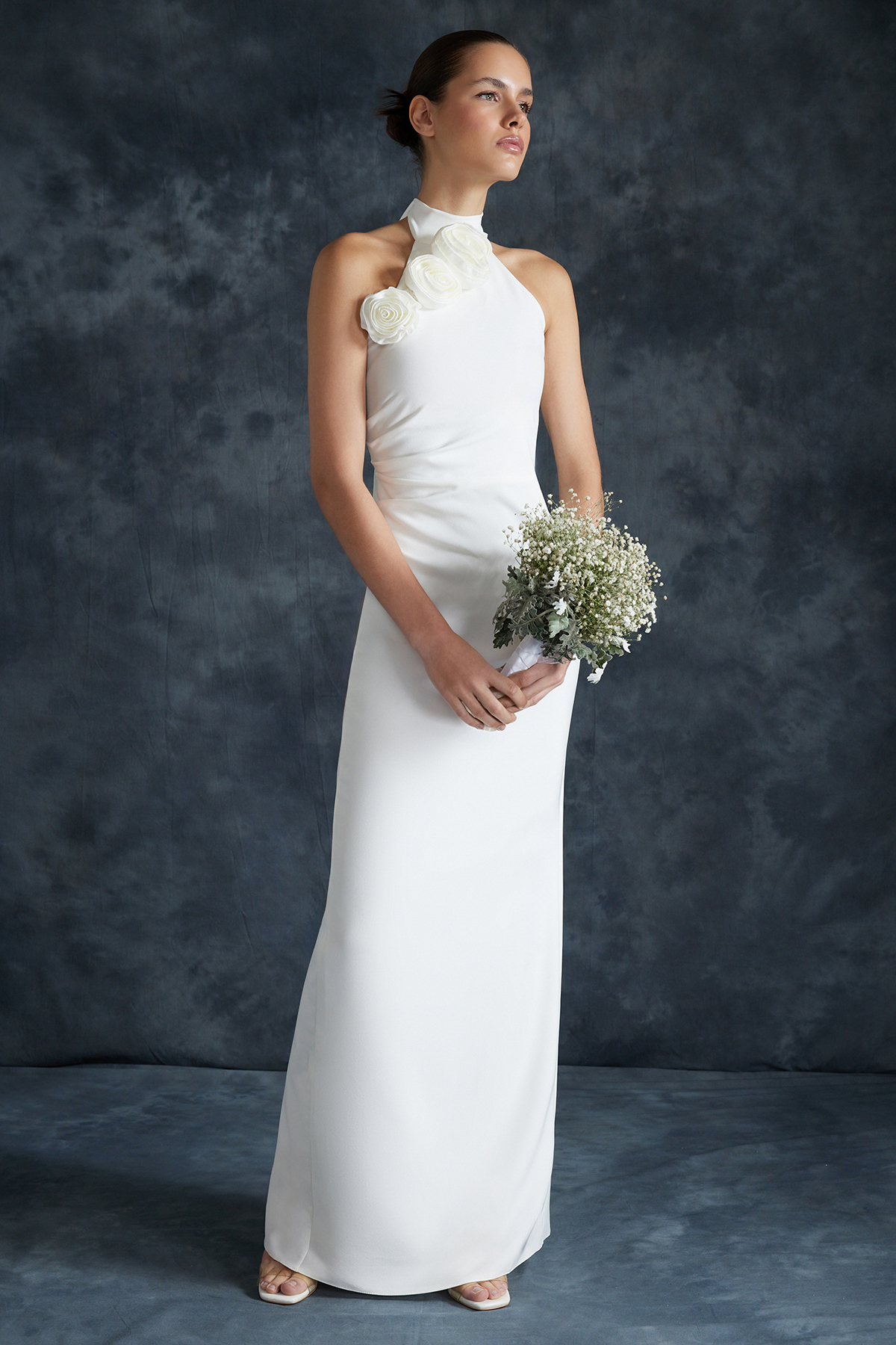Levně Trendyol Bridal White Rose Detailed Elegant Evening Dress