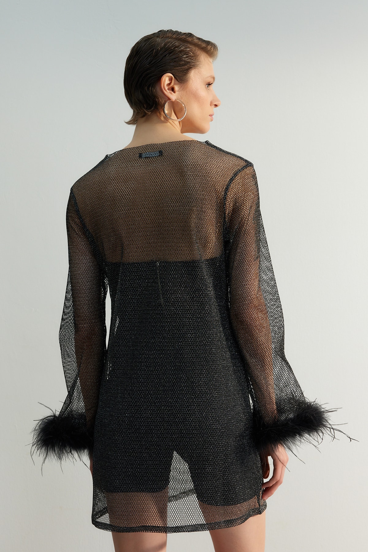 Rochie de seara eleganta Trendyol Black Otrisch cu plasa detaliata