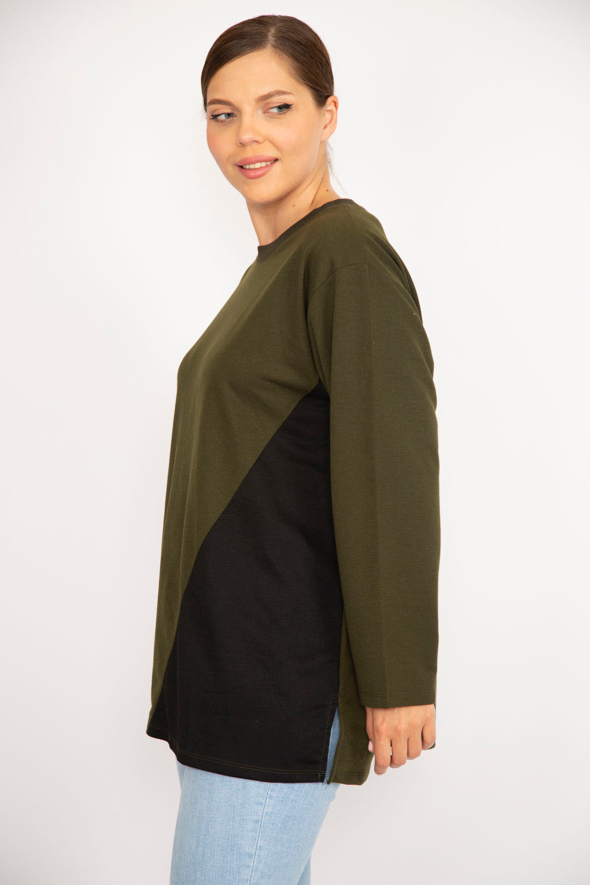 Levně Şans Women's Plus Size Khaki Color Combined Long Sleeve Tunic