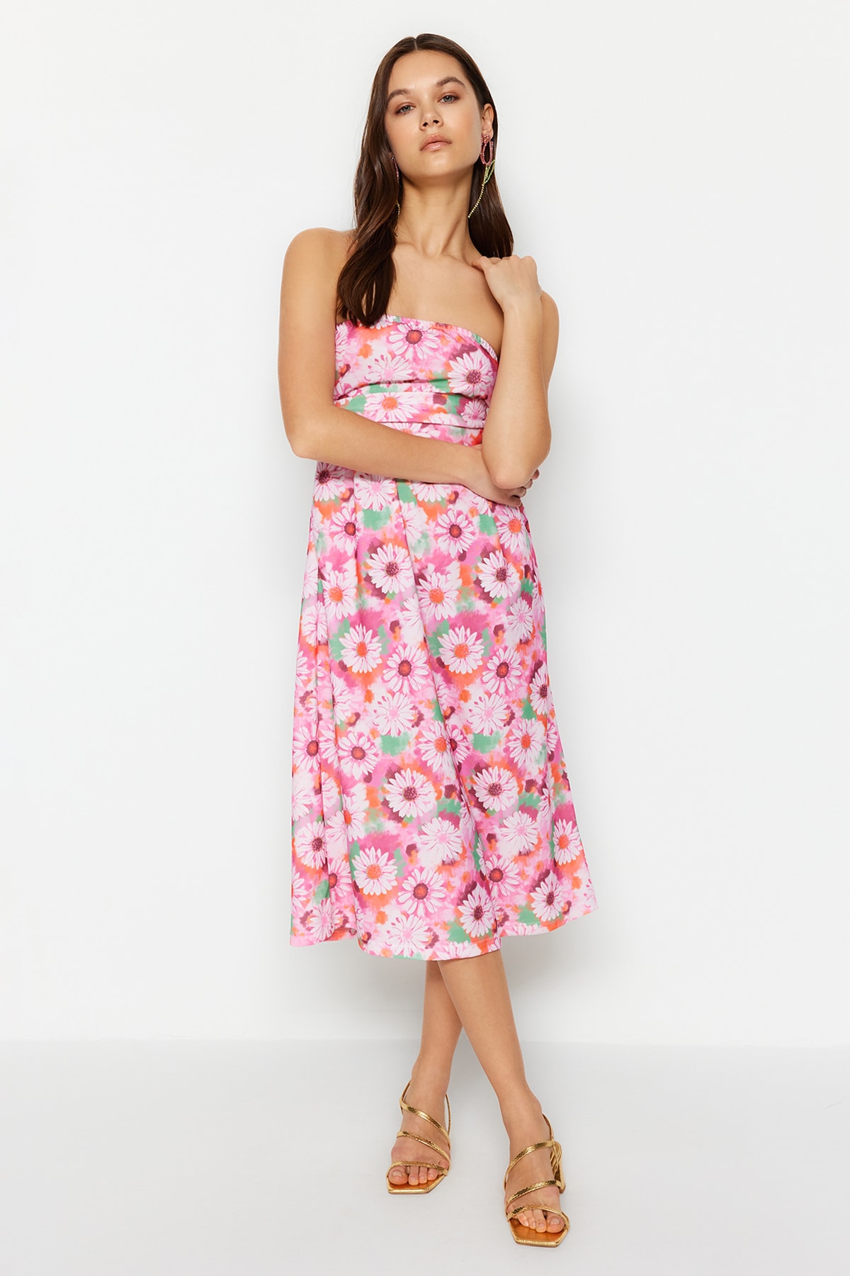 Trendyol Pink Floral Strapless Belted Crepe Midi Knitted Dress