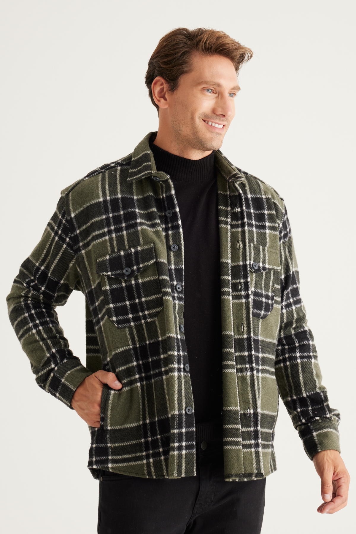 Levně AC&Co / Altınyıldız Classics Men's Khaki-black Oversize Wide Cut Buttoned Collar Checkered Winter Shirt Jacket
