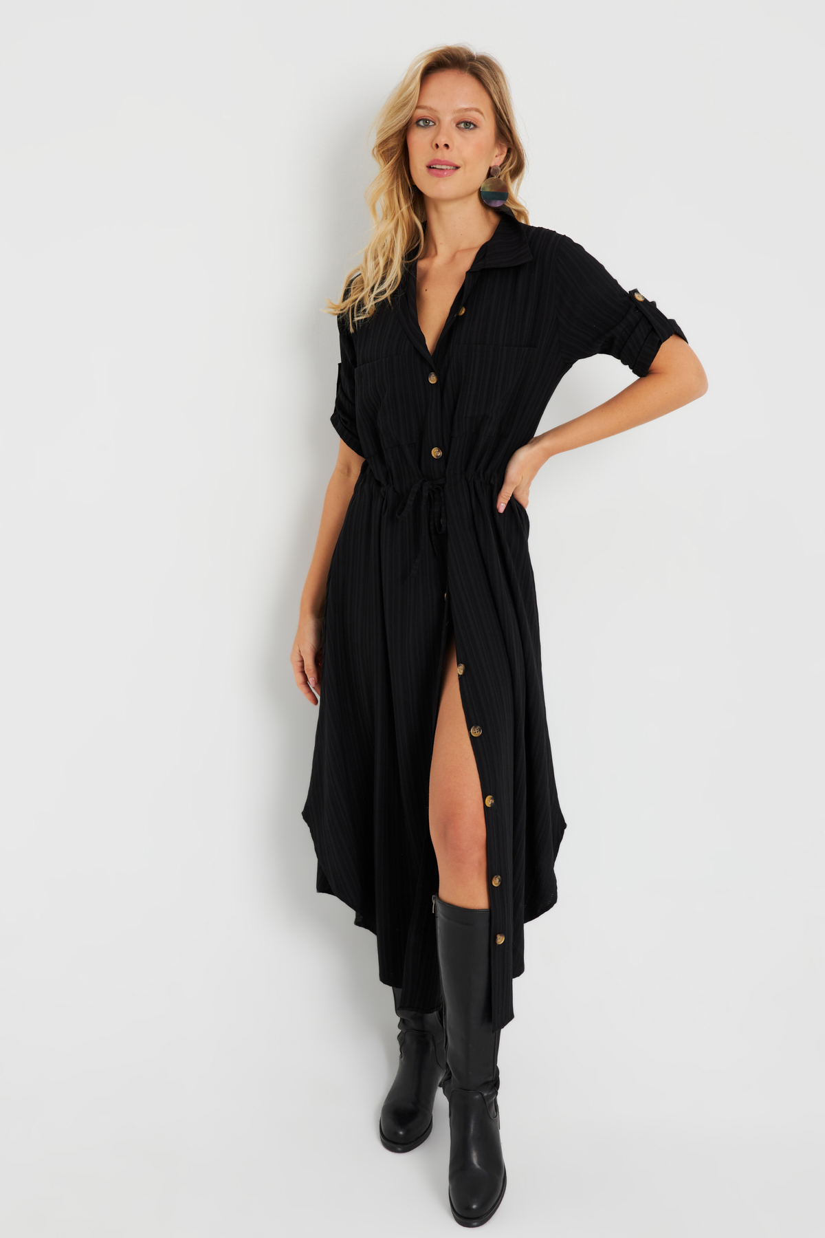 Levně Cool & Sexy Women's Midi Shirt Dress Black Q984