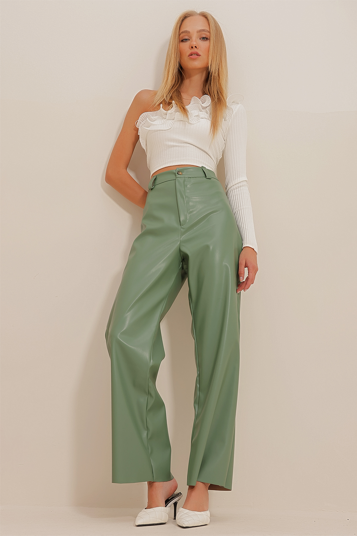 Trend Alaçatı Stili Women's Green Double Pocket Palazzo Leather Trousers