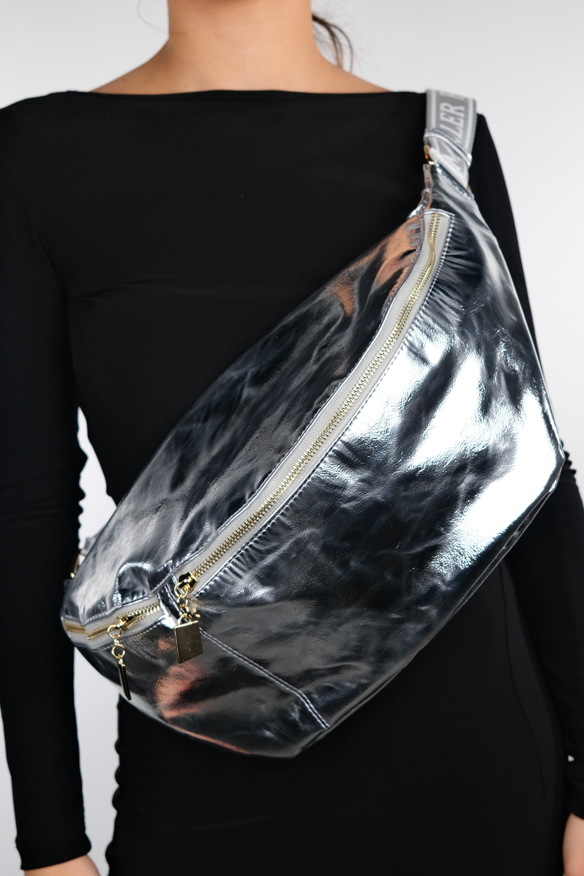 Levně LuviShoes VENTA Women's Silver Large Waist Bag