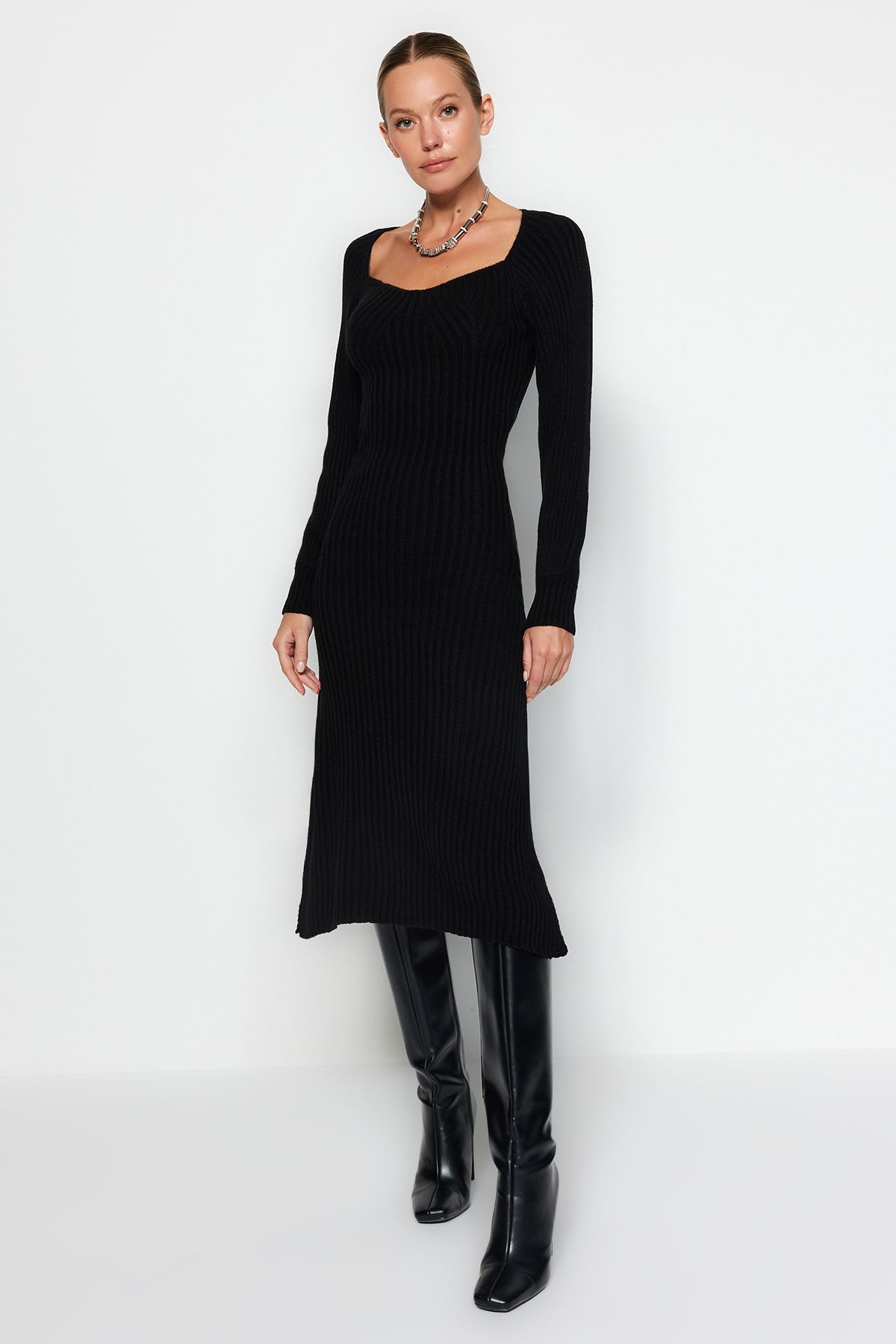Trendyol Black Midi Knitwear Sweetheart Neckline Dress