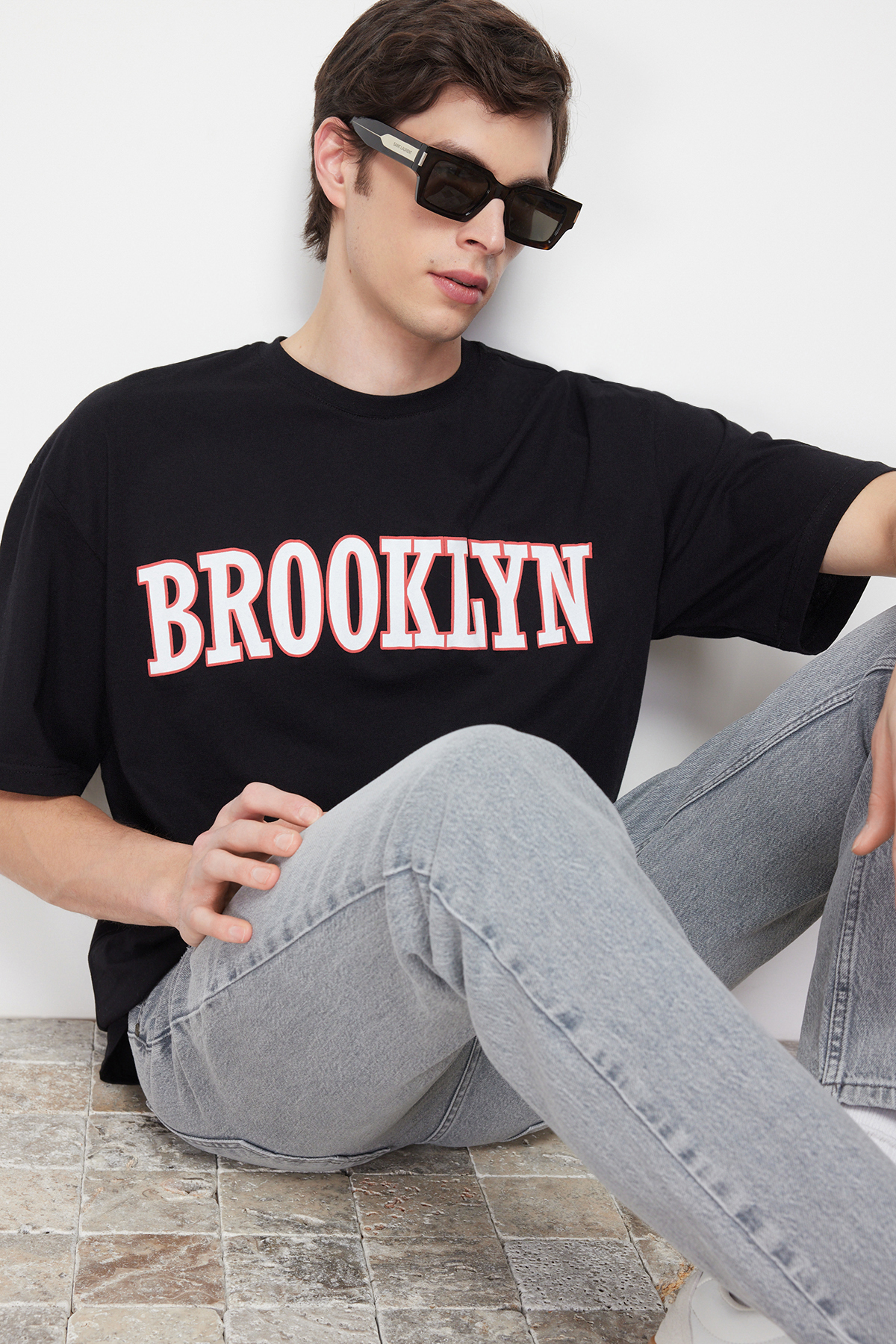 Trendyol Black Oversize/Wide Fit Fluffy Brooklyn City-Writing Print 100% Cotton T-Shirt
