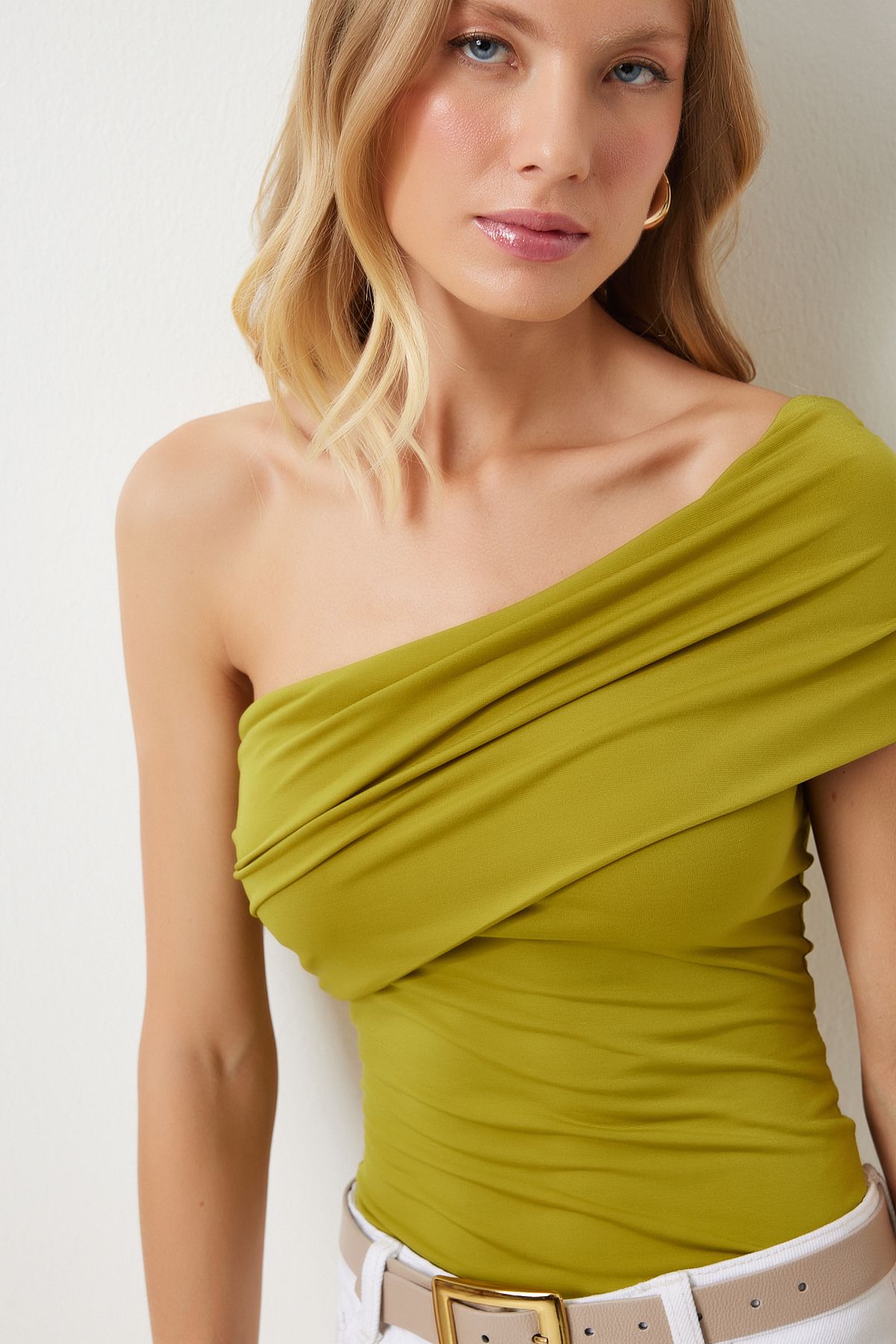 Happiness İstanbul Women's Oil Green One Shoulder Gathered Knitted Blouse