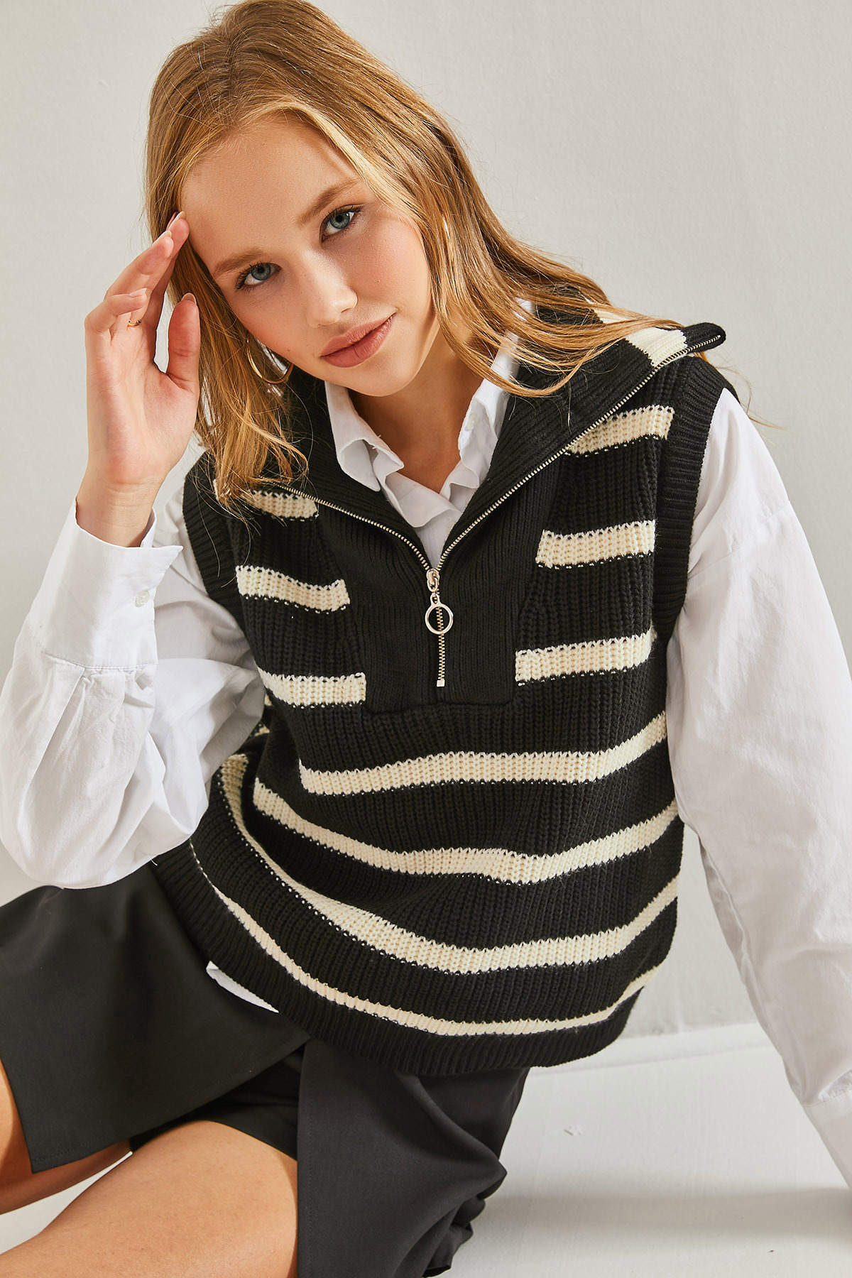 Bianco Lucci Women's Turtleneck Zipper Knitwear Striped Sweater