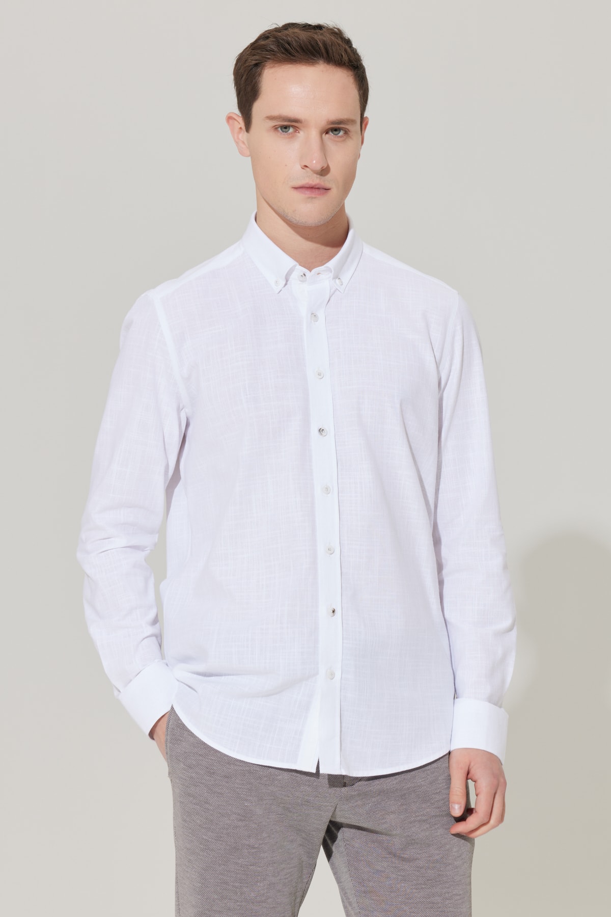 ALTINYILDIZ CLASSICS Men's White Slim Fit Slim Fit Buttoned Collar Linen Look 100% Cotton Flamed Shirt