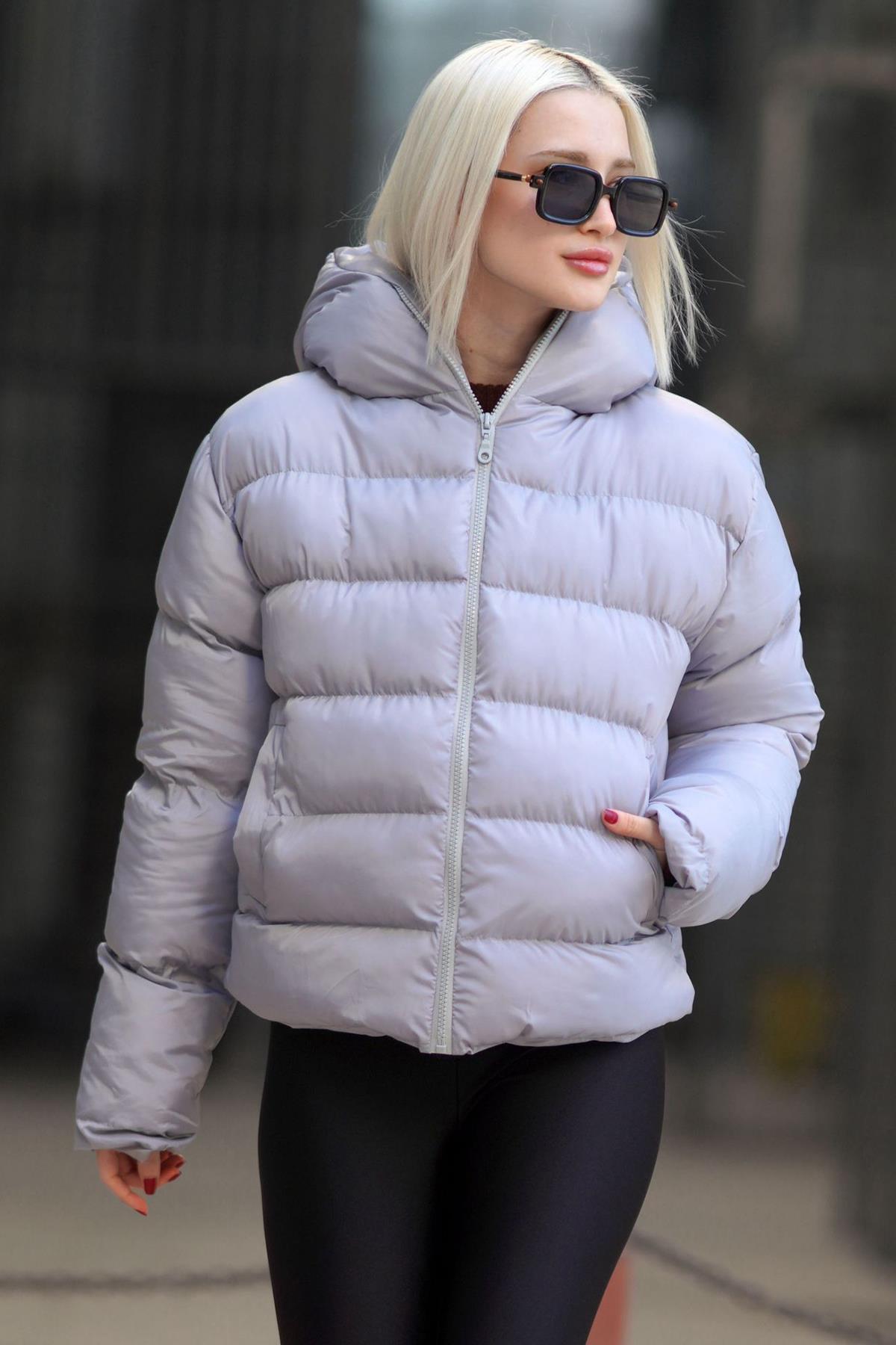 Levně Madmext Women's Gray Hooded Puffer Coat