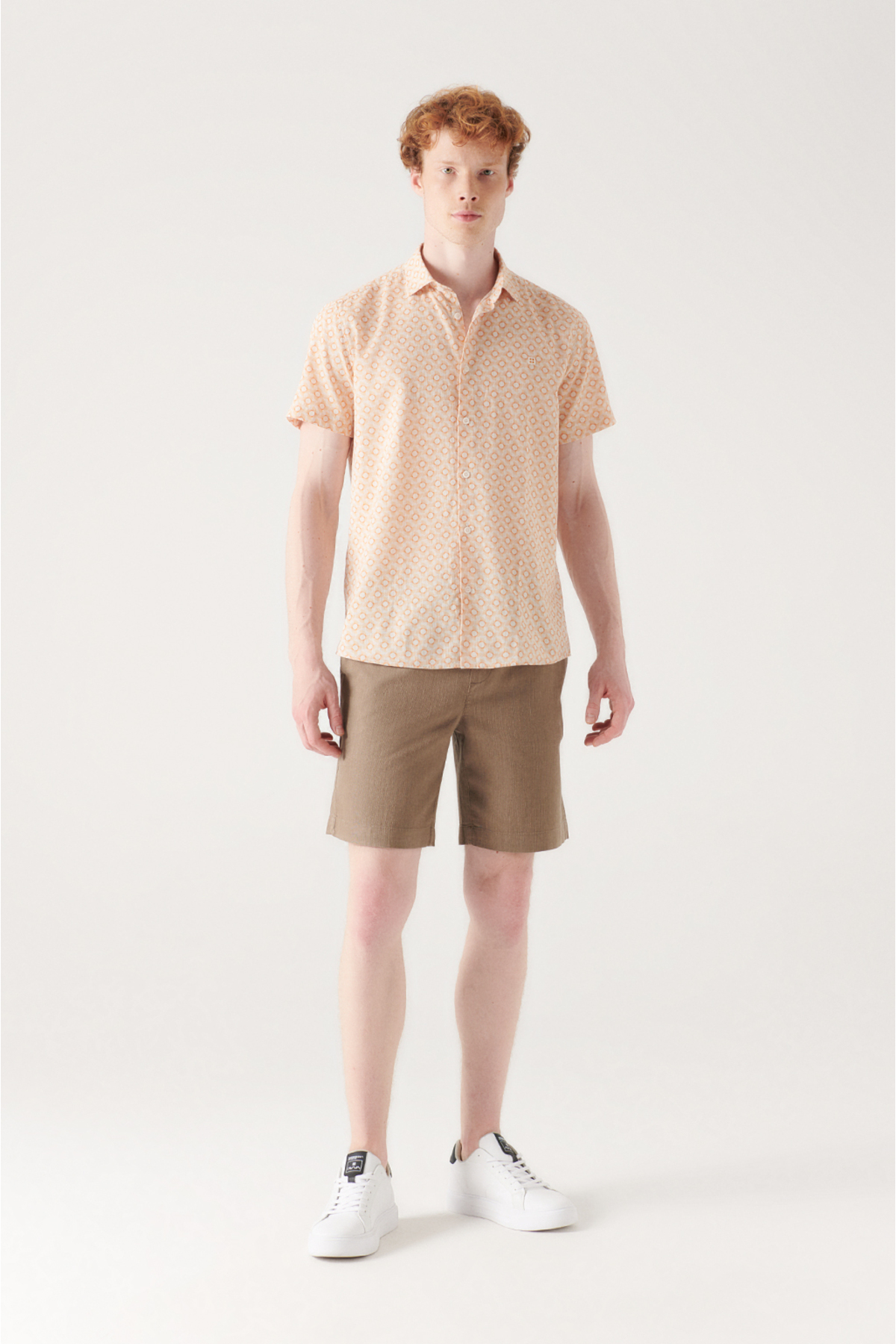 Levně Avva Men's Khaki 100% Cotton Side Pocket Elastic Waist Linen Textured Relaxed Fit Shorts