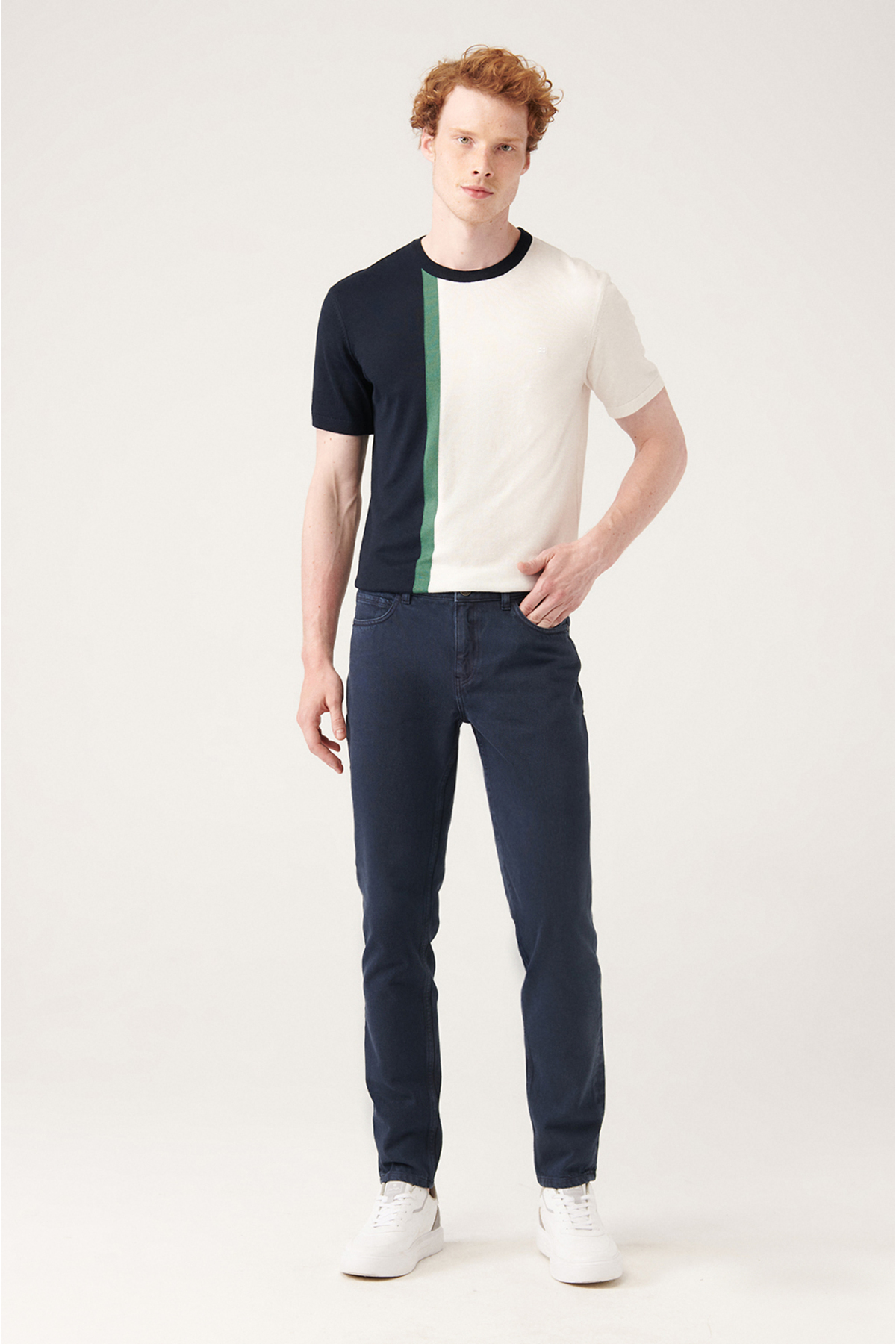 Avva Men's Navy Blue 100% Cotton Standard Fit Regular Cut Jean Trousers