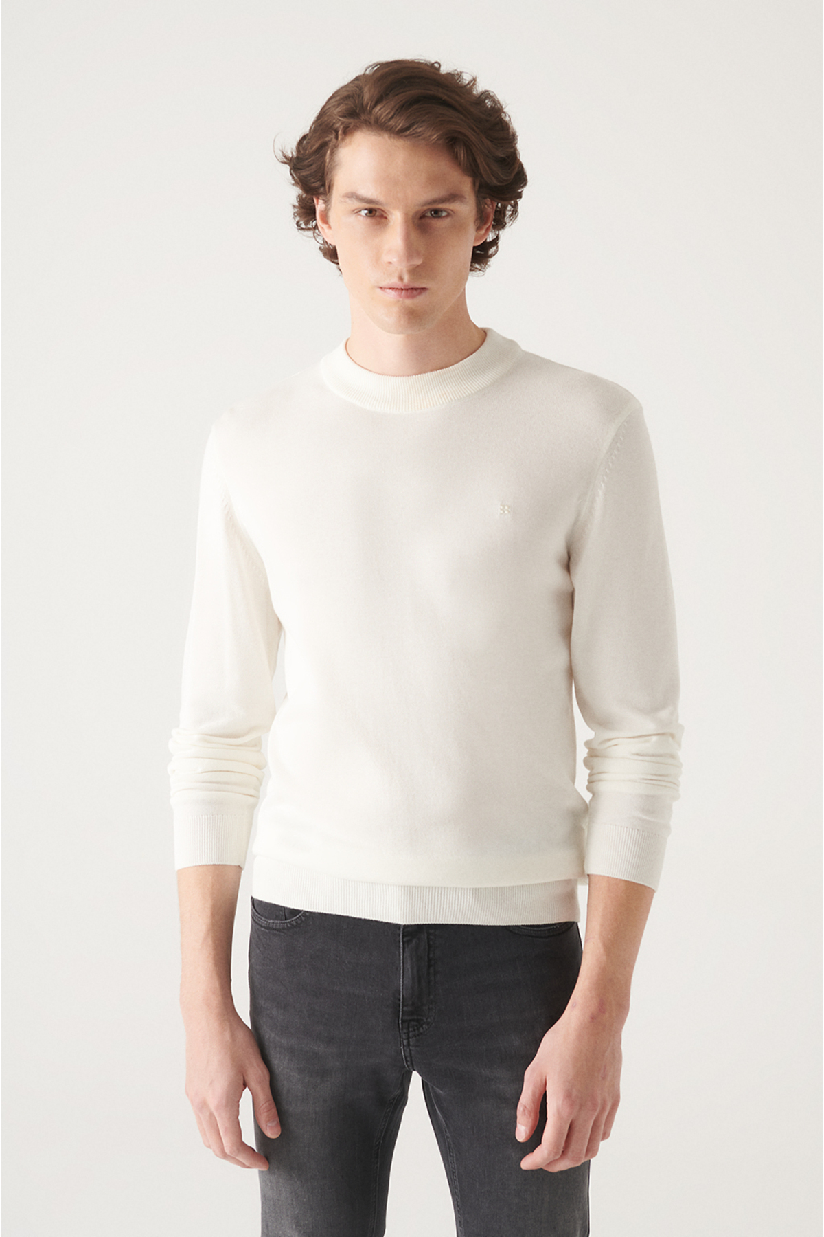 Levně Avva Men's White Half Turtleneck Standard Fit Normal Cut Knitwear Sweater