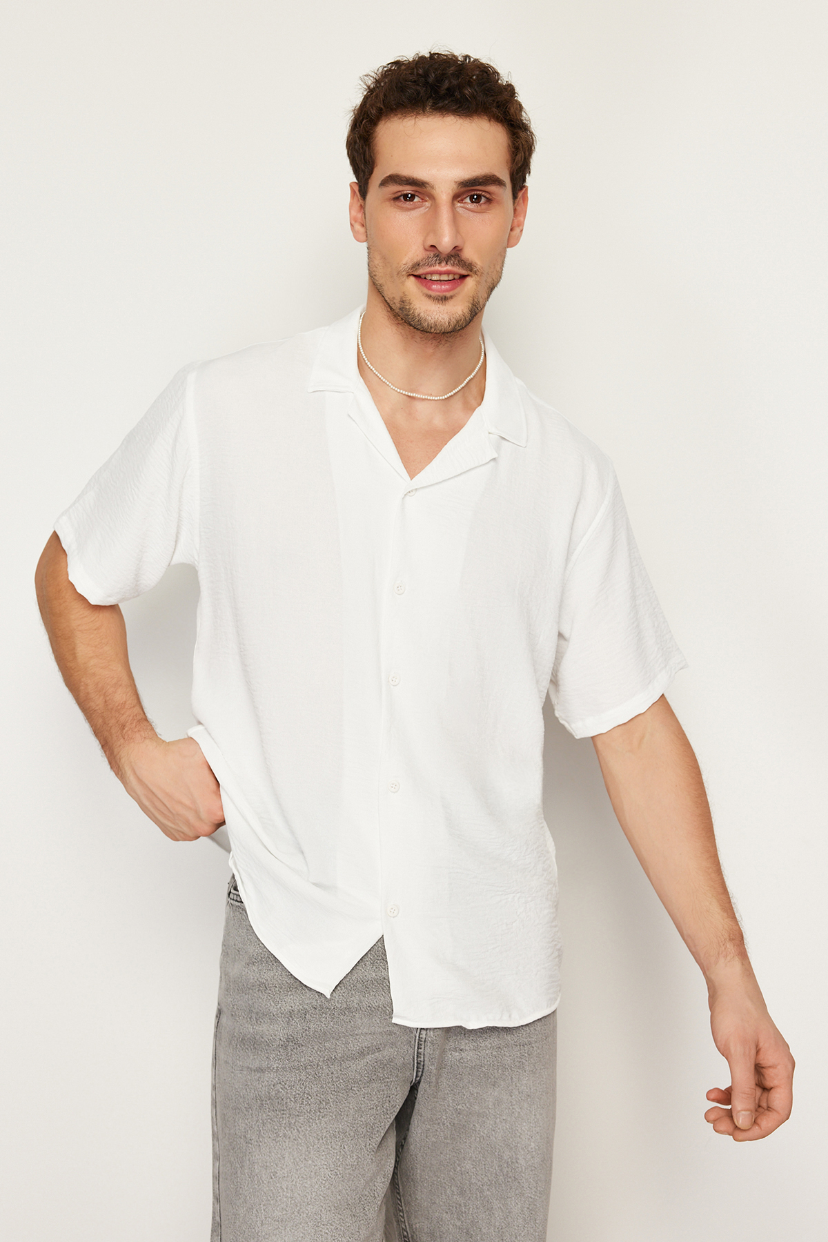 Levně Trendyol White Oversize Fit Summer Short Sleeve Linen Look Shirt