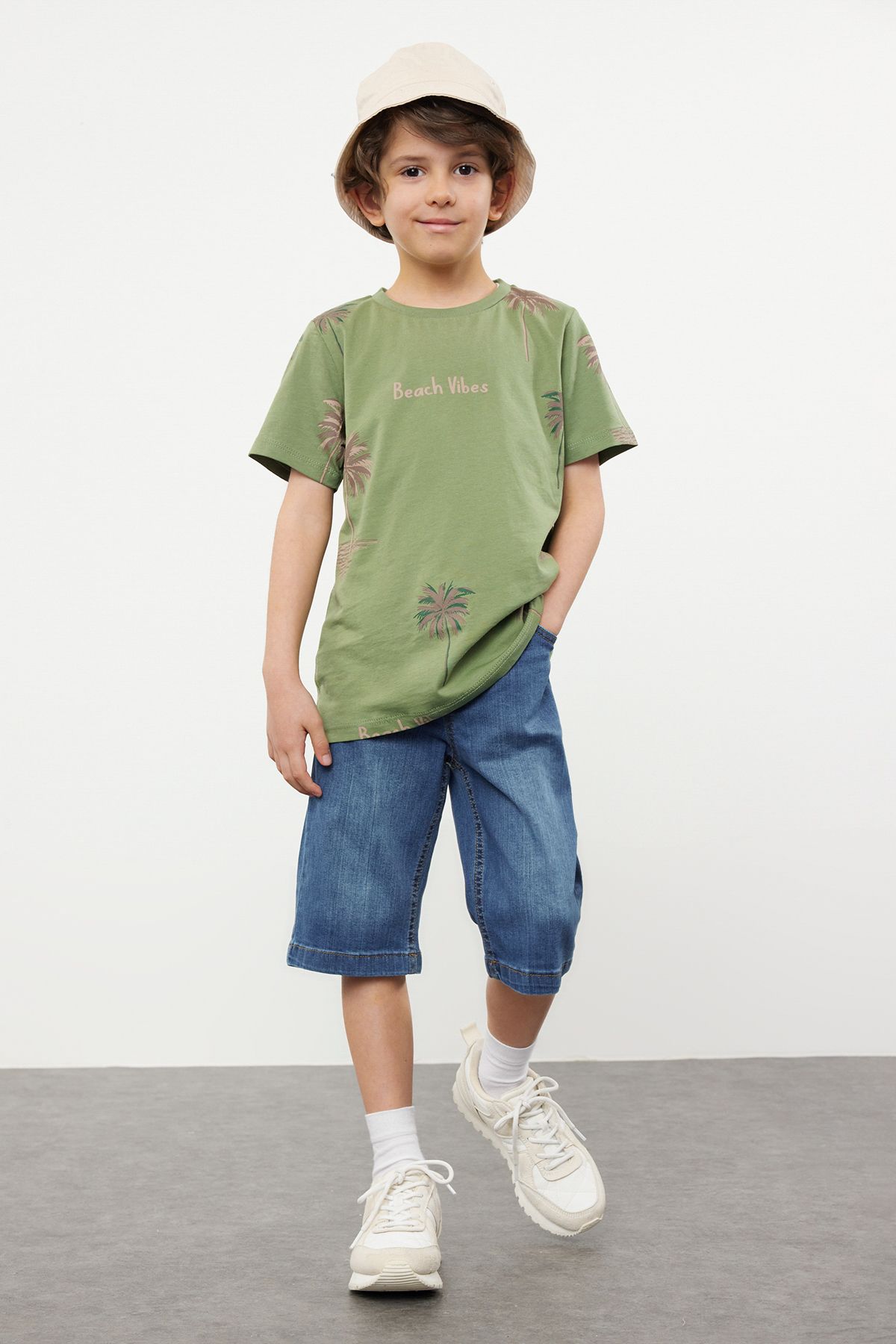 Trendyol Khaki Boy Palm Patterned Short Sleeve T-shirt-Jean Pants Set Bottom-Top Set