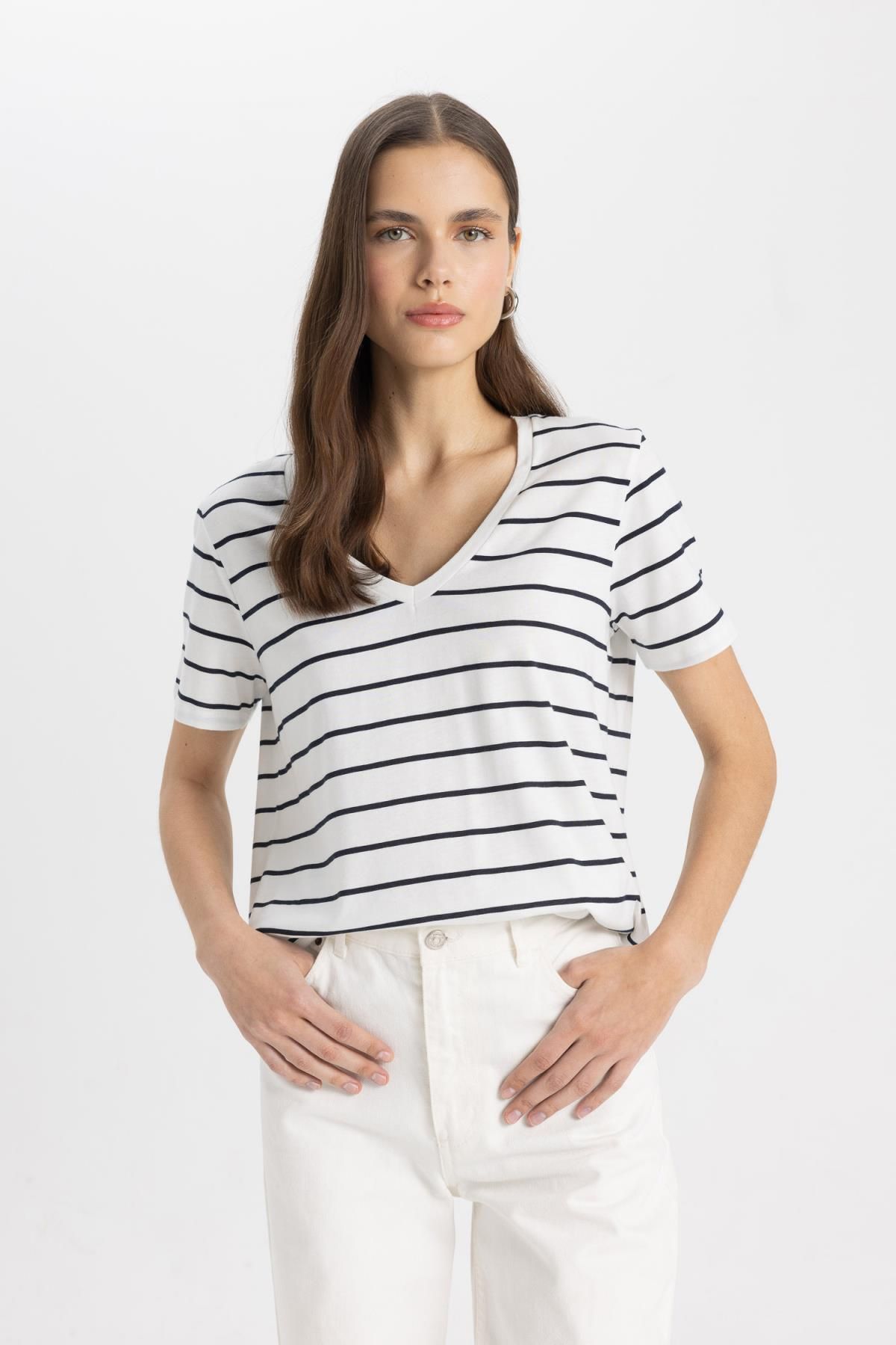 DEFACTO Relax Fit V-Neck Striped Short Sleeve T-Shirt