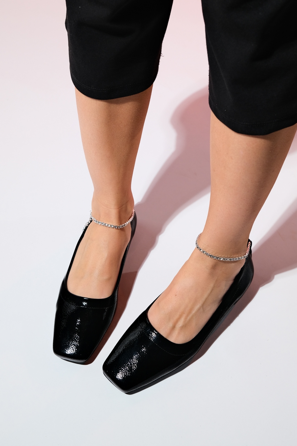 Levně LuviShoes POHAN Black Patent Leather Women's Flat Shoes
