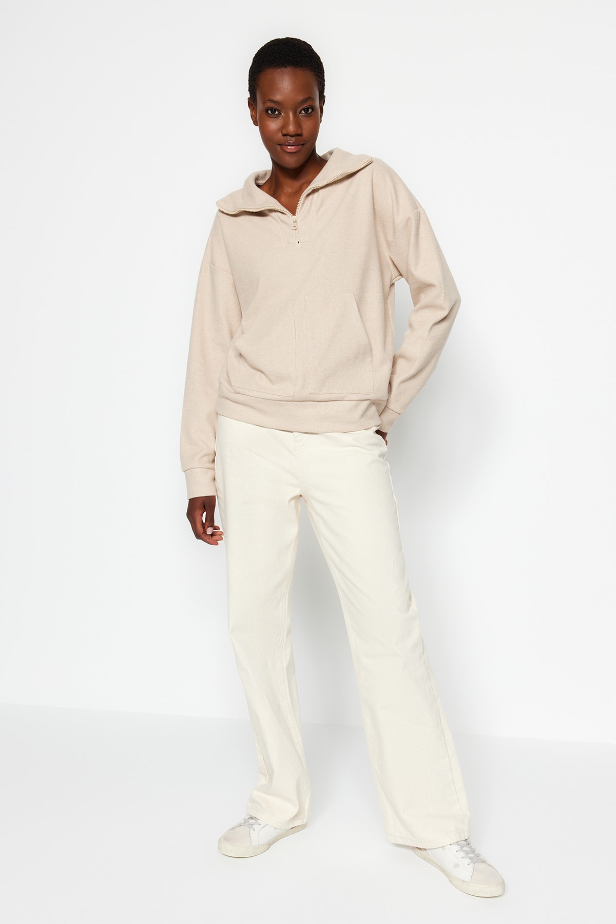 Trendyol Sweatshirt - Beige - Relaxed fit
