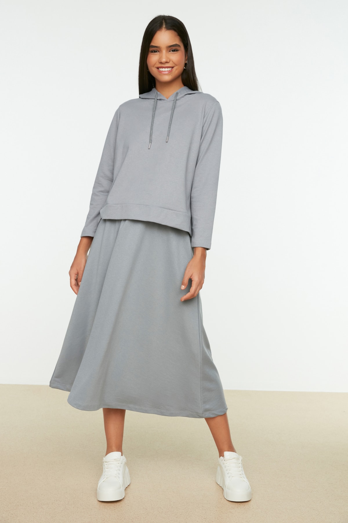 Levně Trendyol Gray Hooded Sweatshirt-Skirt Knitted Suit