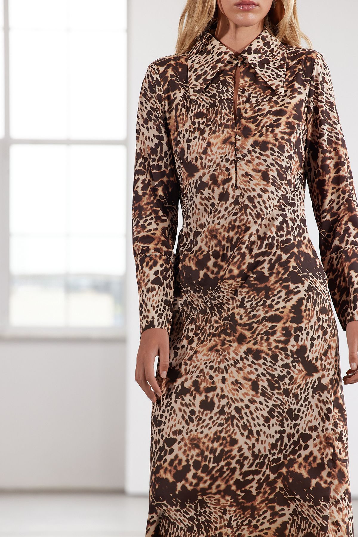 Trendyol Limited Edition Brown Leopard Midi Woven Dress