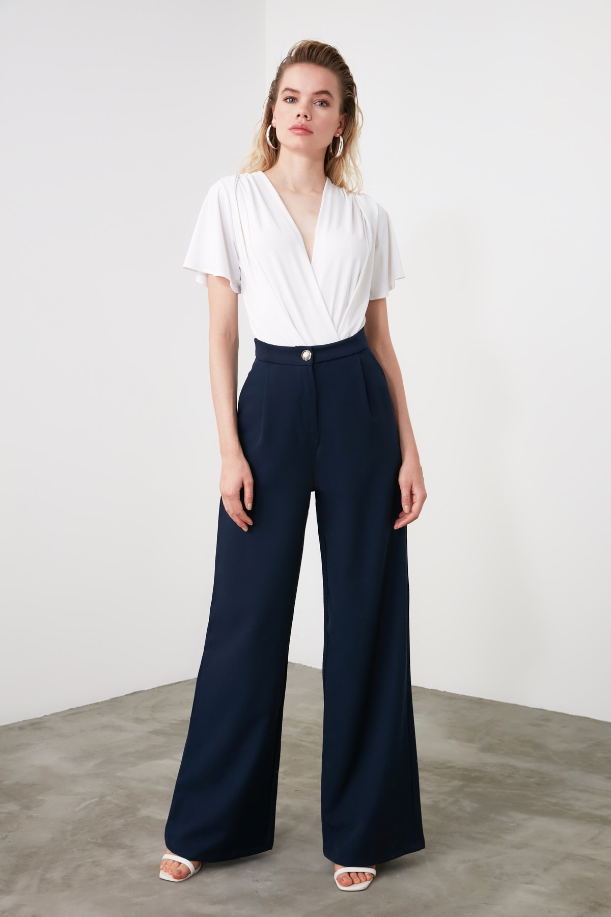 Pantaloni dama, Trendyol Navy