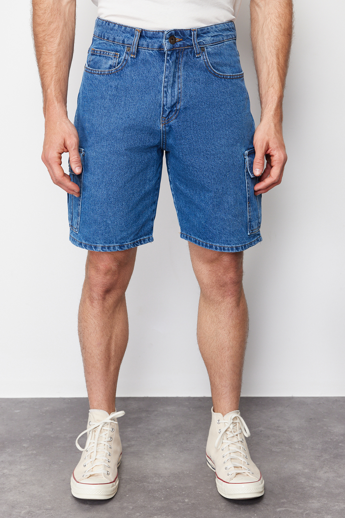 Trendyol Blue Regular Fit Cargo Pocket Denim Shorts