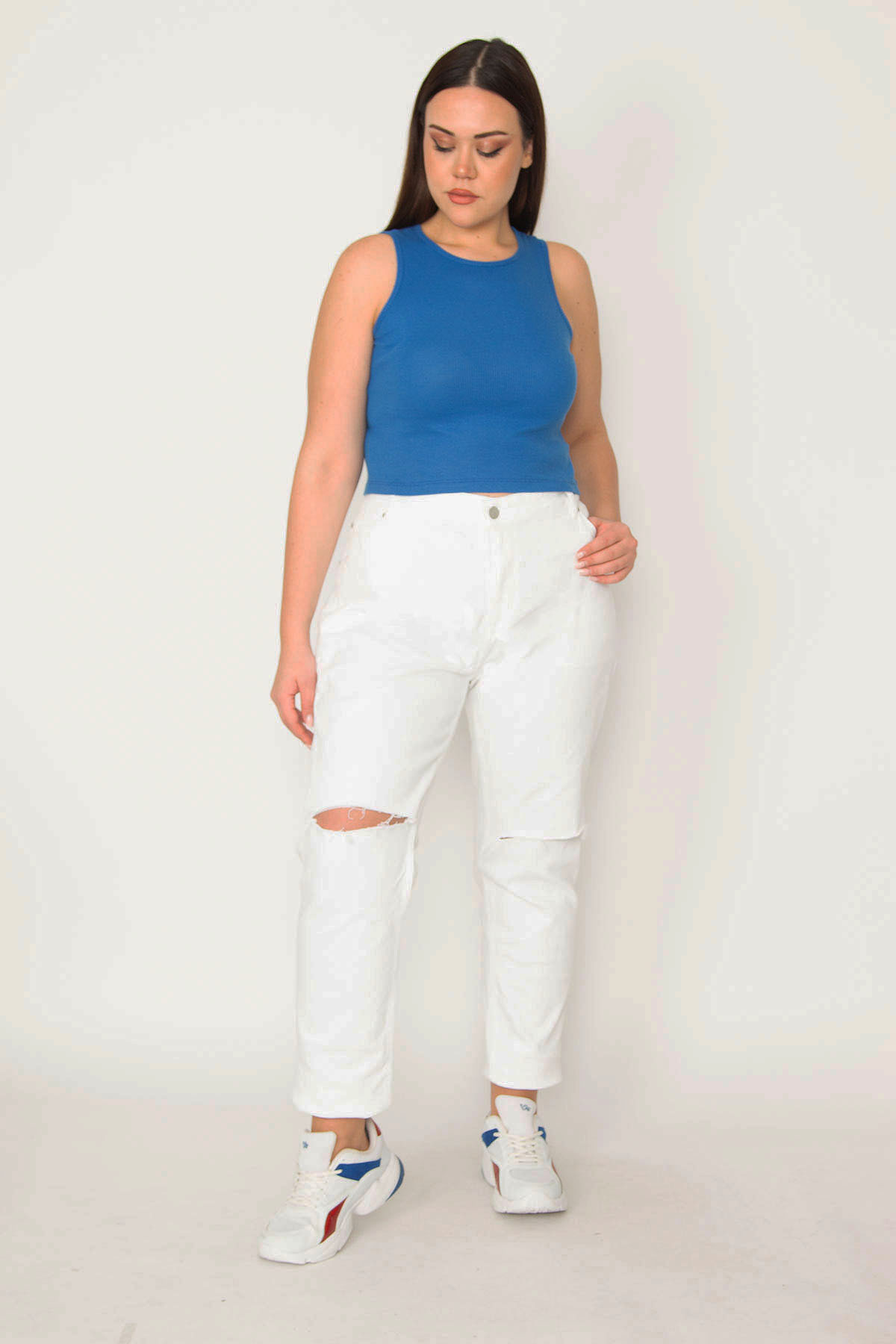 Levně Şans Women's Plus Size White Ripped Detailed No Lycra Jeans