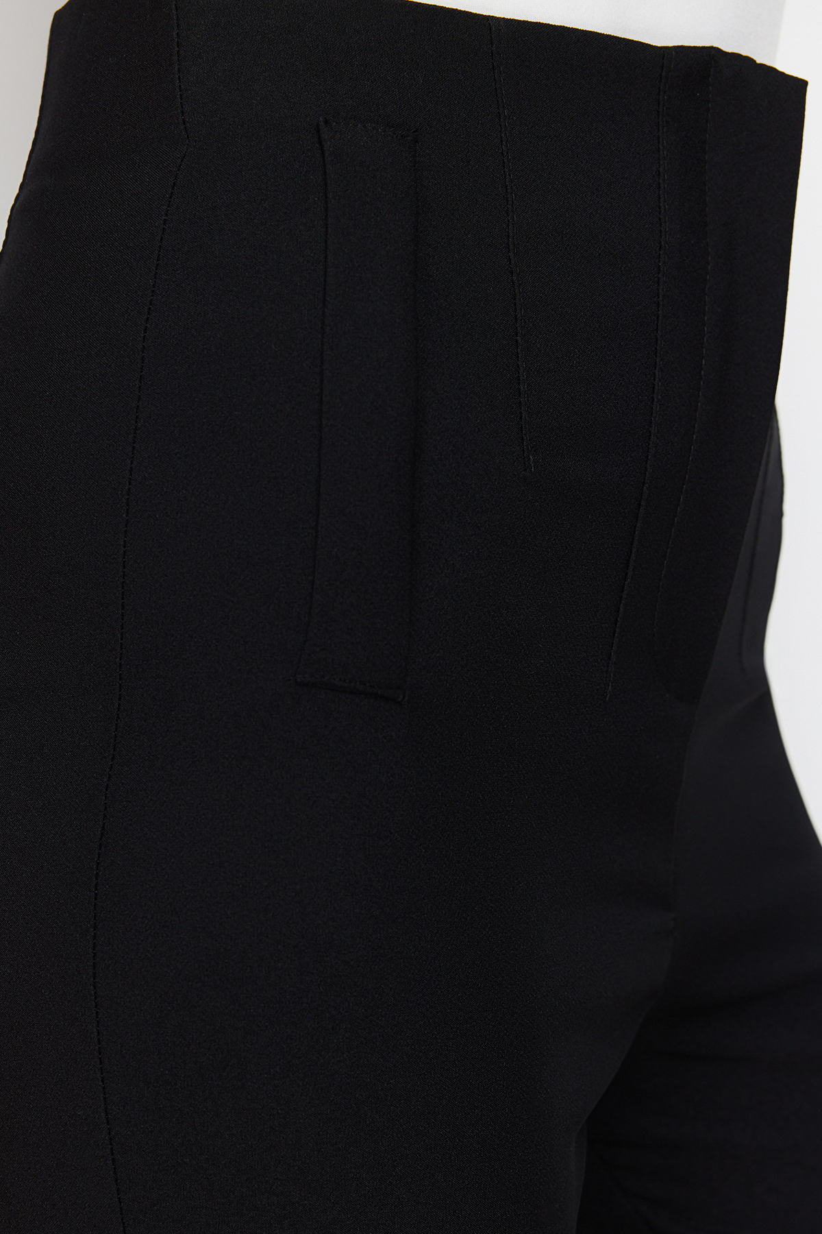 Pantaloni dama, Trendyol