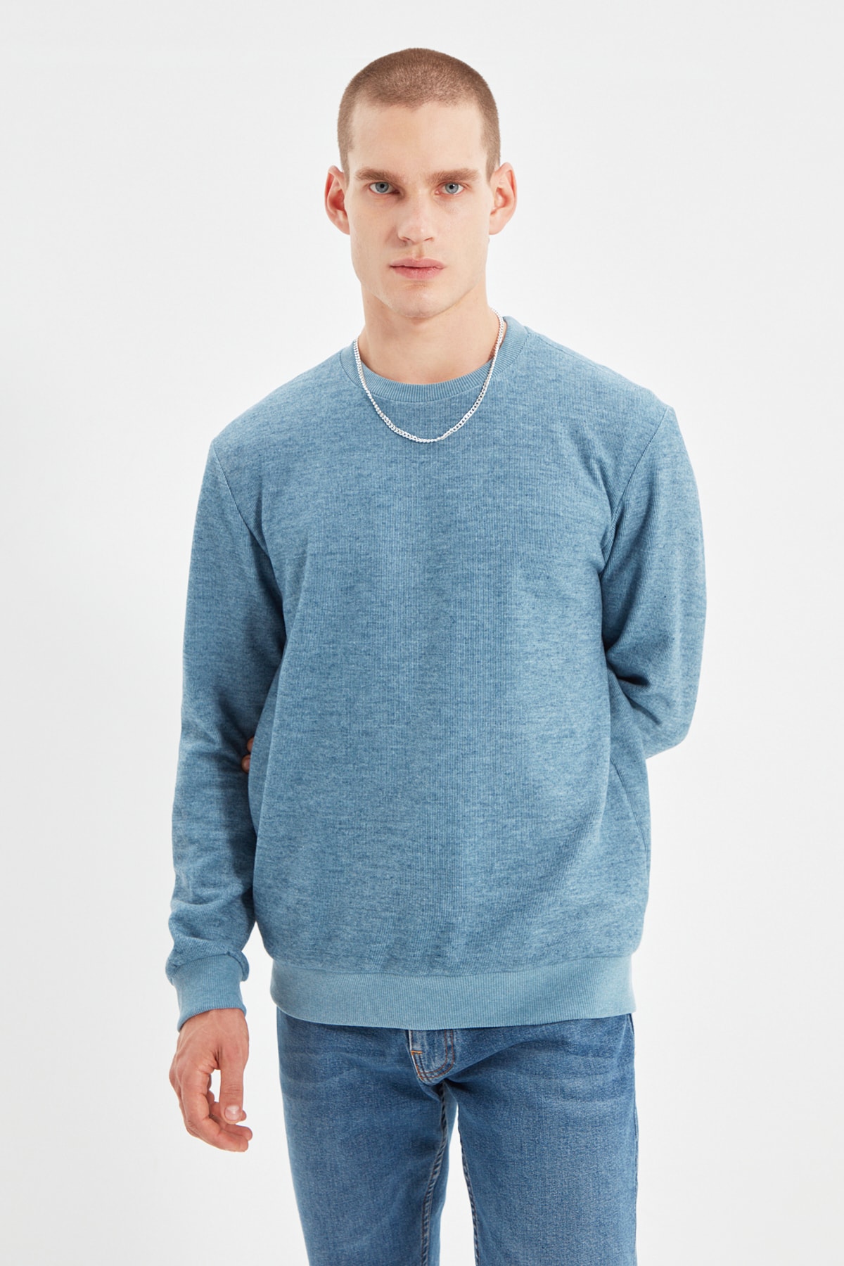 Trendyol Indigo Men Regular Fit Long Sleeve Crew Neck Sweatshirt