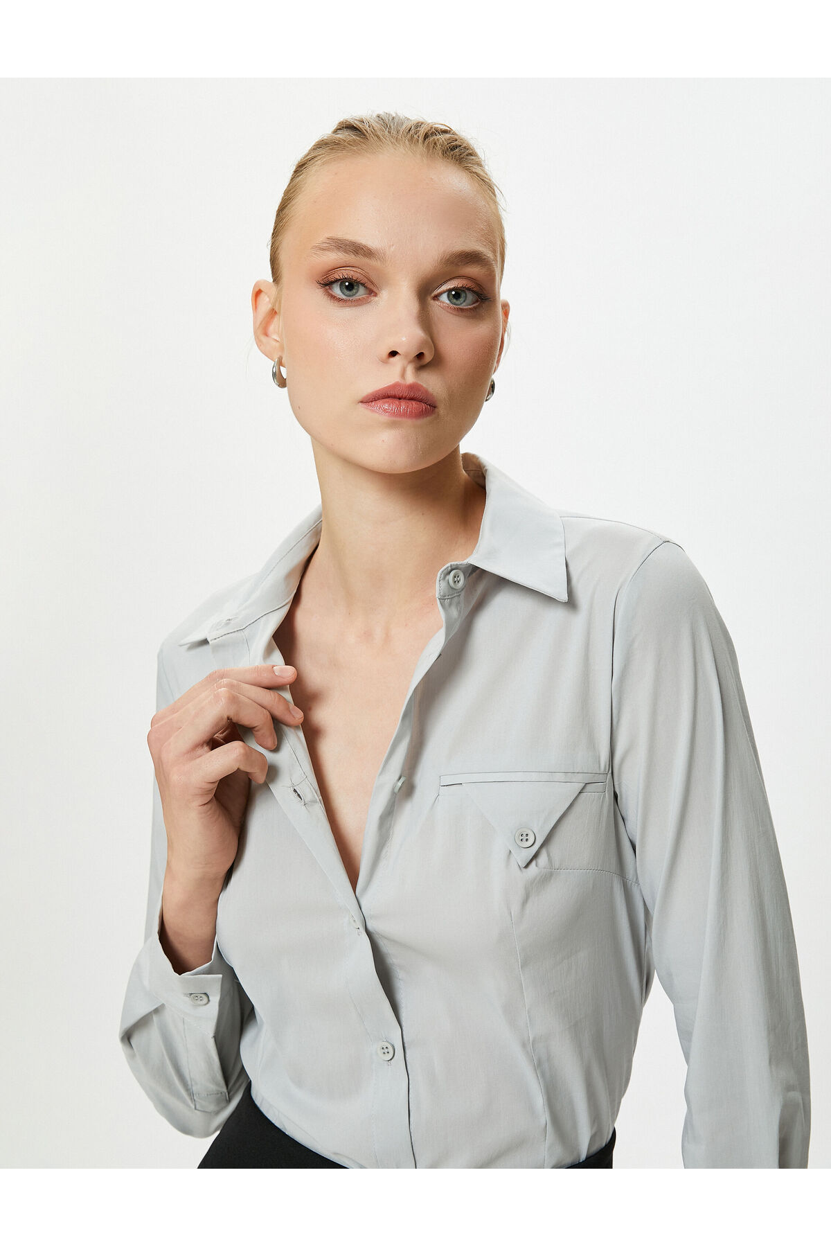 Levně Koton Classic Shirt Long Sleeve Buttoned Pocket Detailed